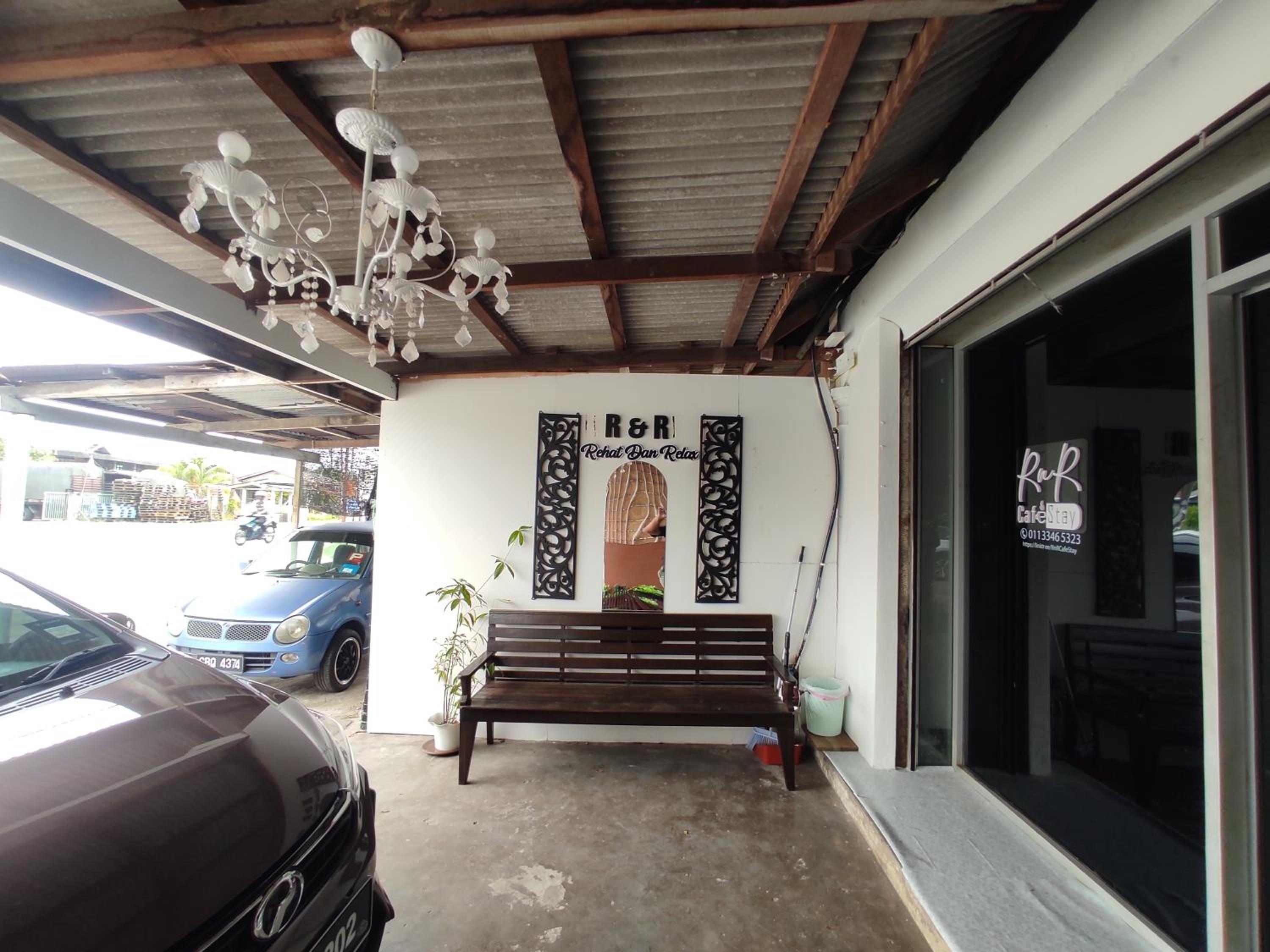 Homestay RnR CafeStay