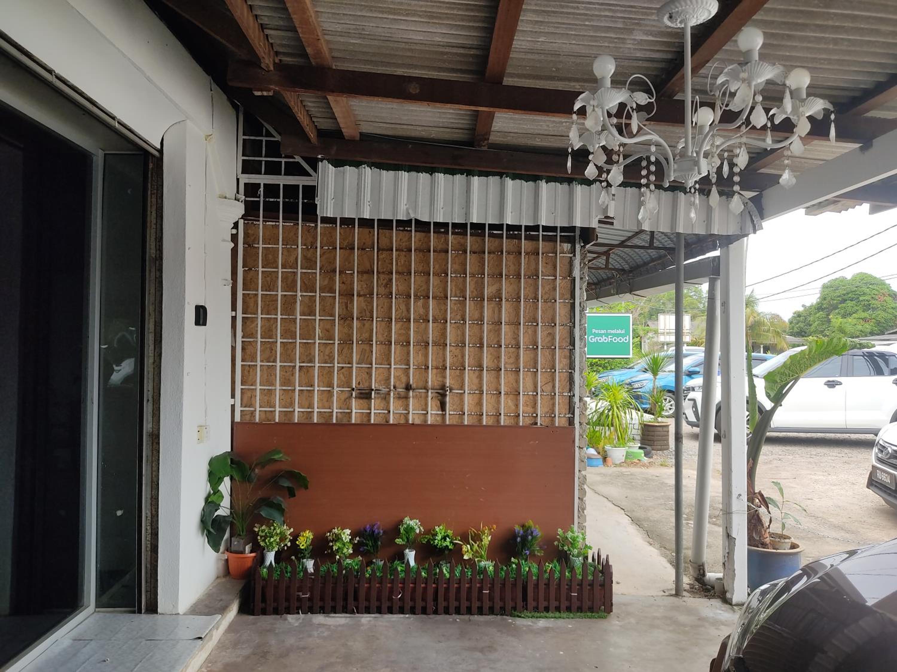 Homestay RnR CafeStay