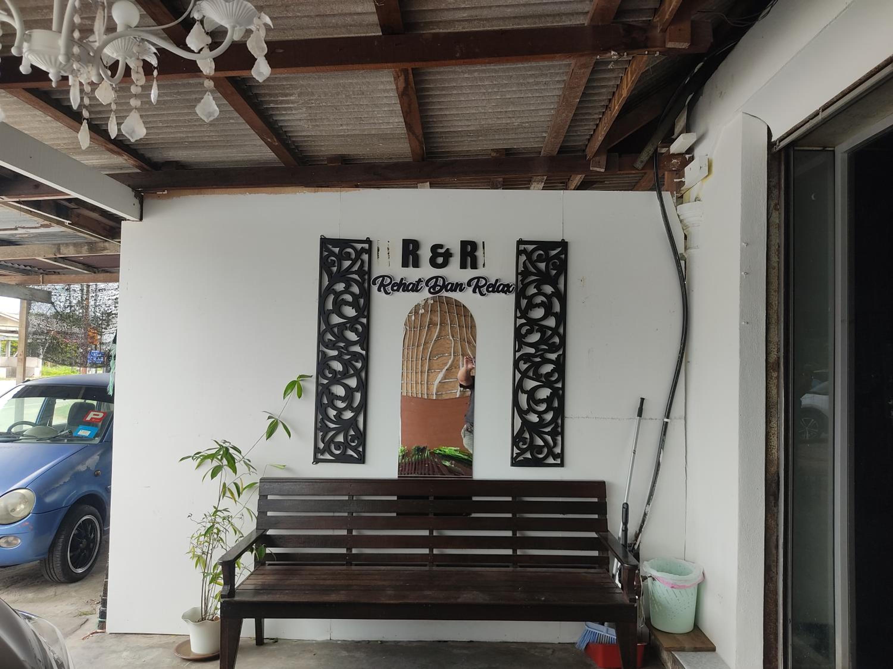 Homestay RnR CafeStay