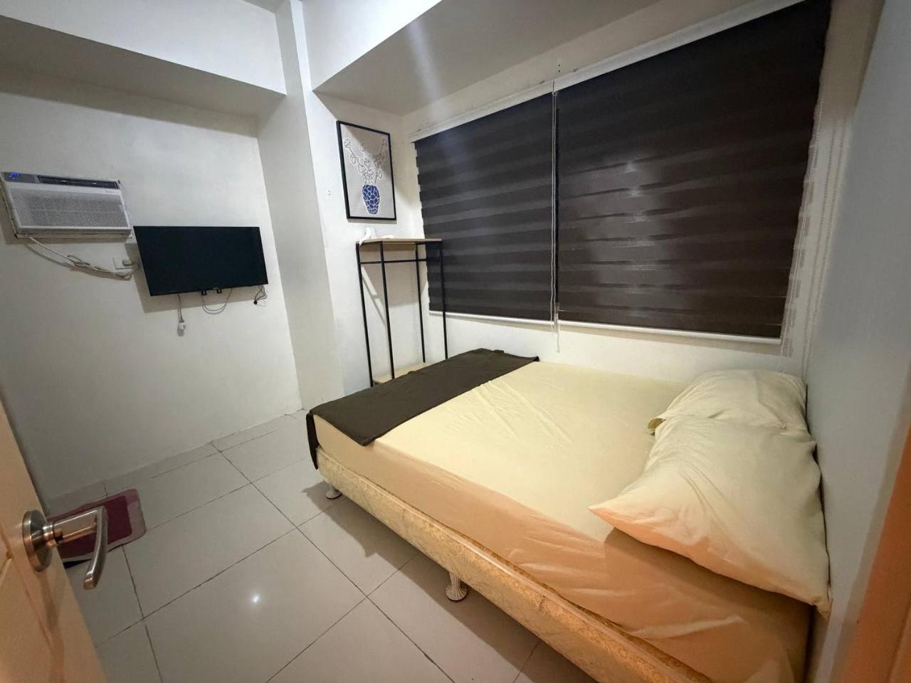 Staycation big room sm north grass residences 2 bed