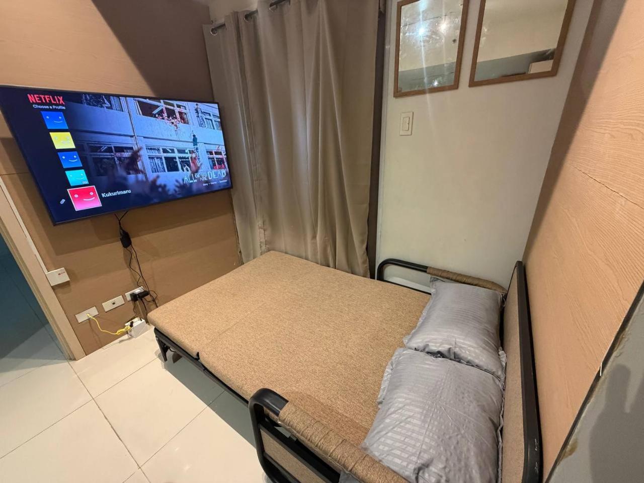 Staycation big room sm north grass residences 2 bed