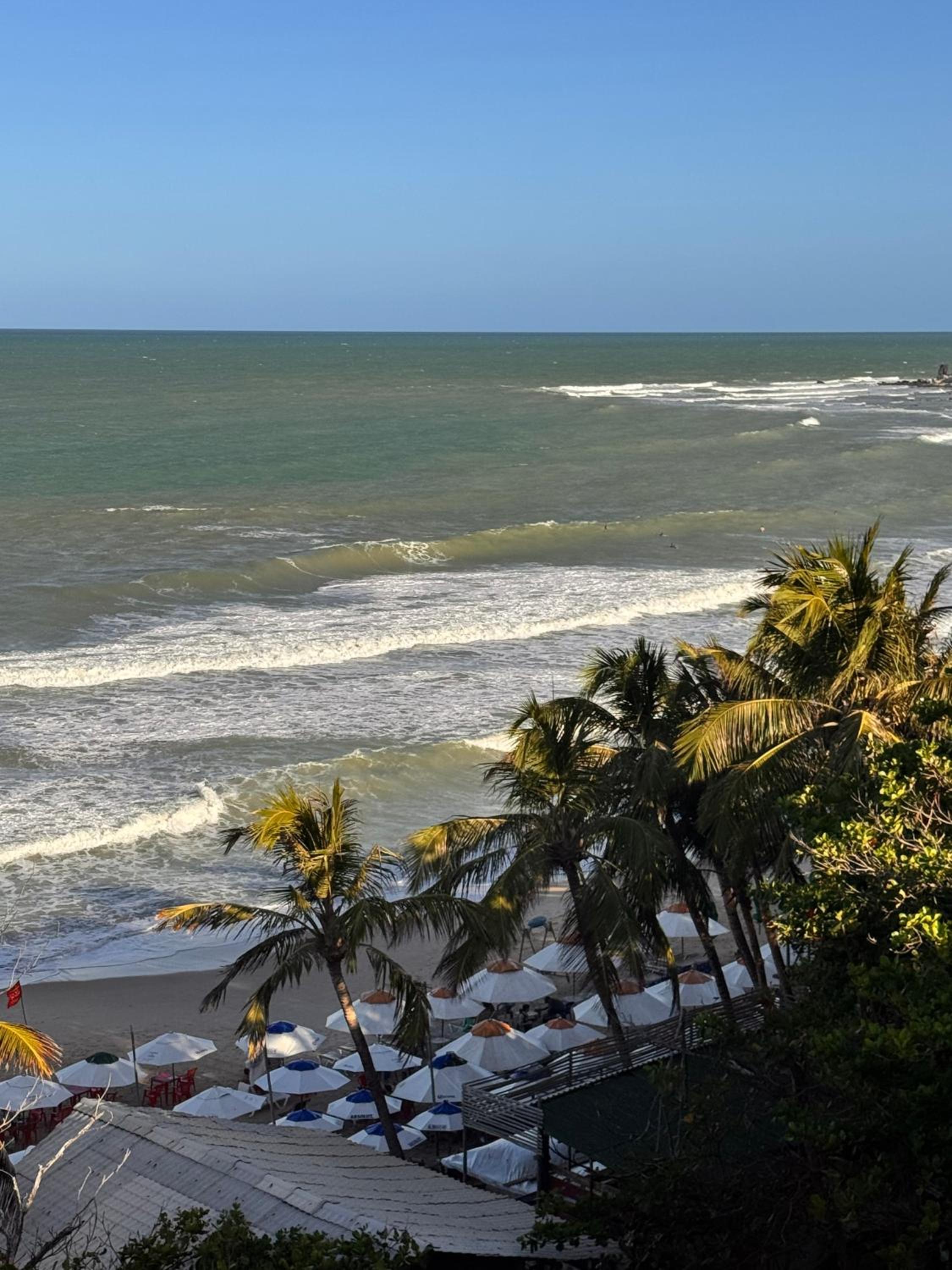 Porto Tropical Residence - 16º andar com varanda e quartos para o Mar, morro do careca e dunas
