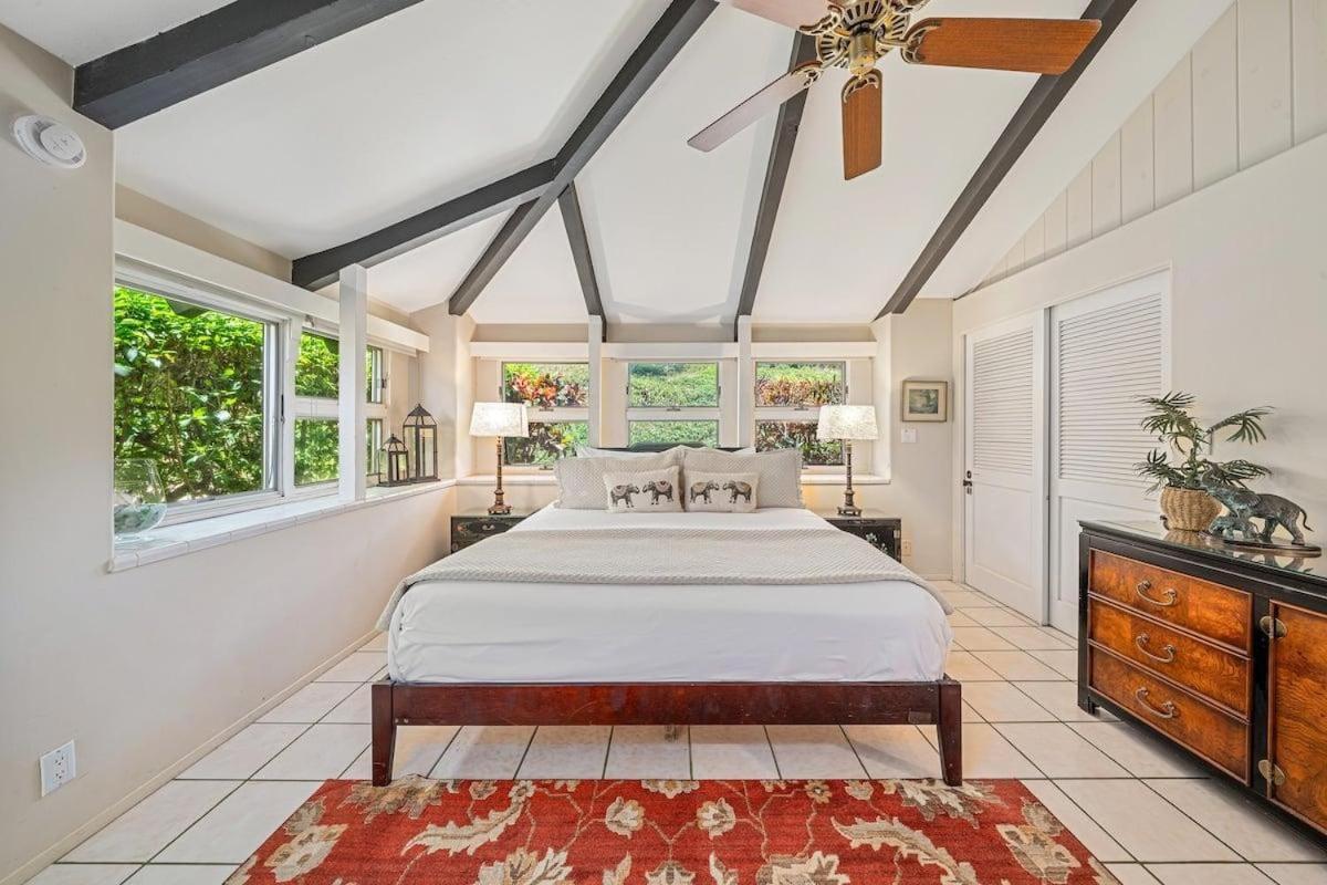 International Colony Club 43 · ICC 43 Spacious 2BD Cottage Walk