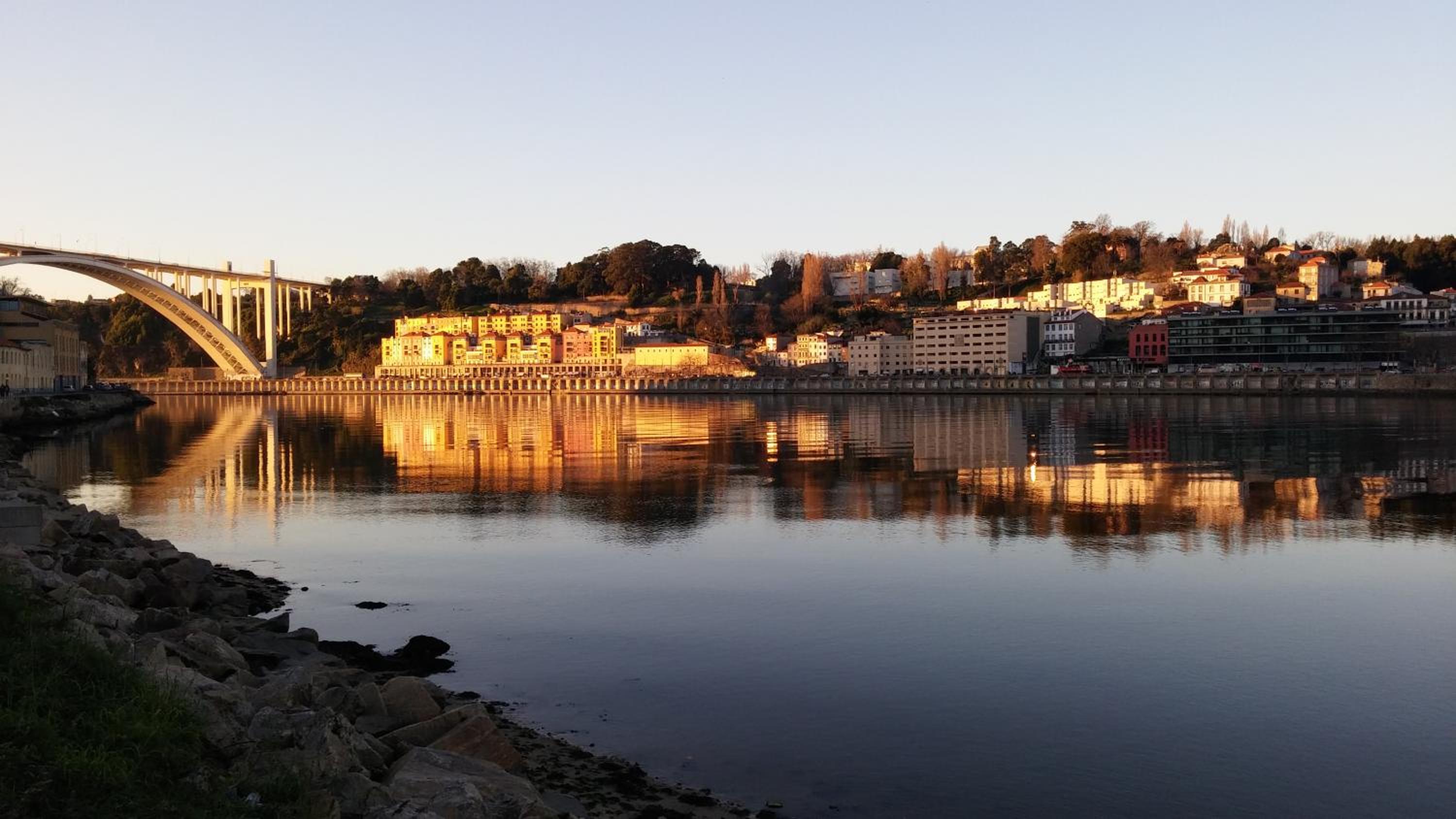 Douro & Sea - River Side