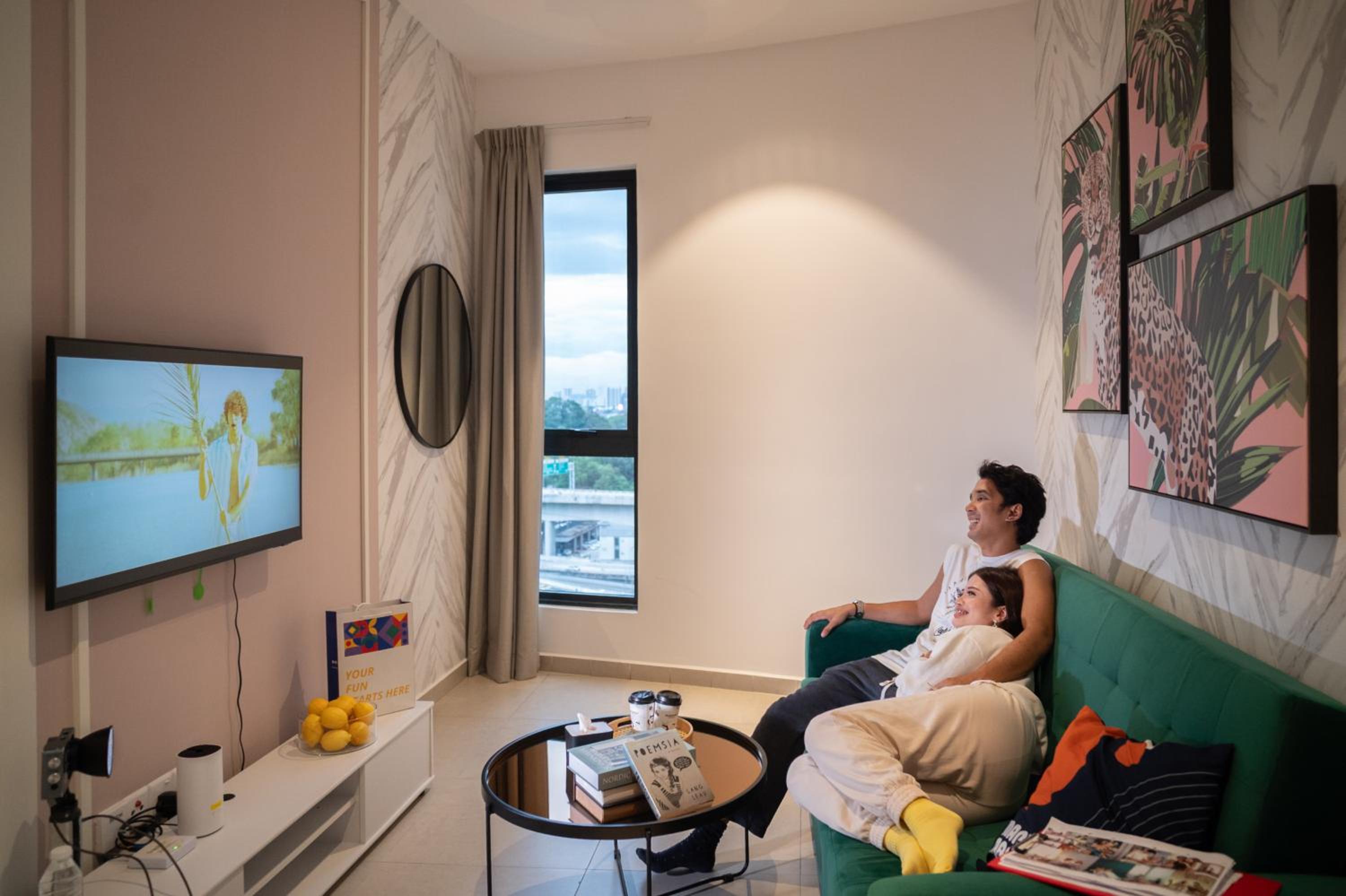 Paxtonz 2 BR Suites,1Utama,IKEA Damansara,SEGi,Desa Park