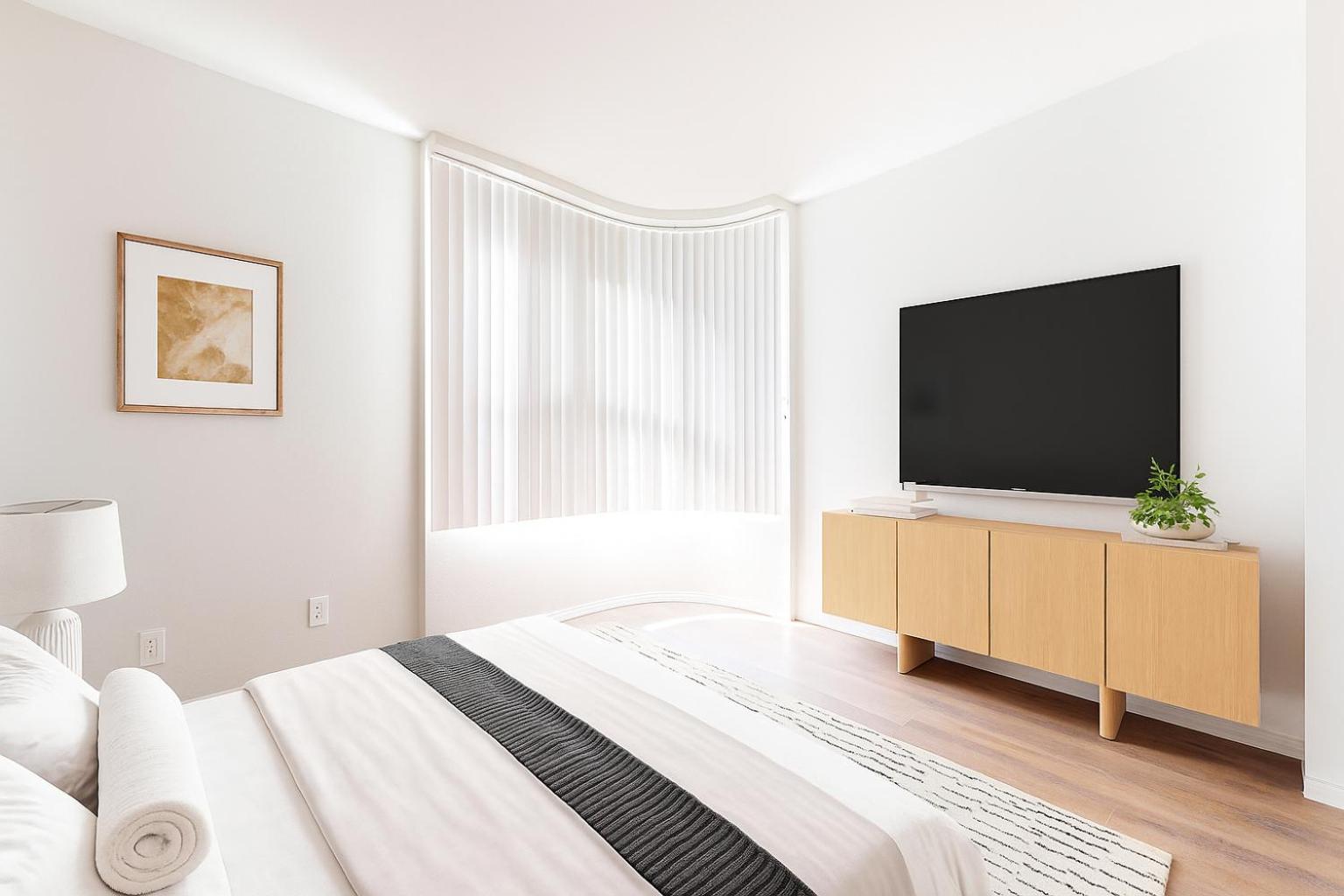 Serene 1BR & 2BR MDR Escape Minutes to Venice Beach with Spa & Gym