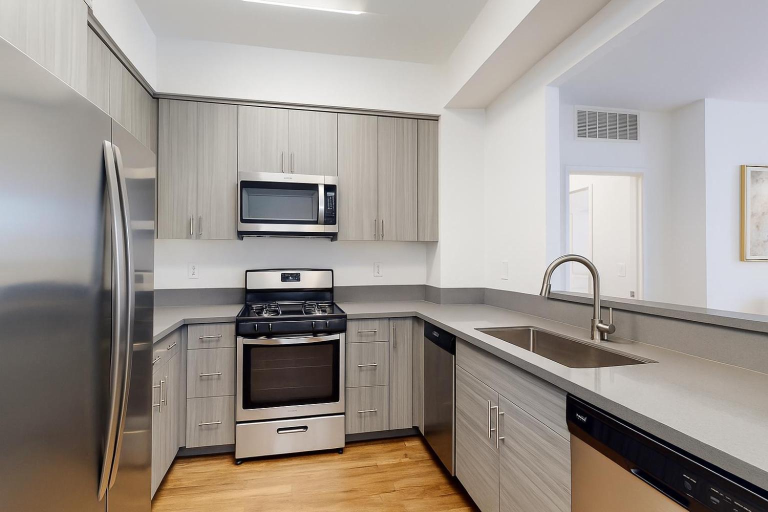 Relaxed Marina del Rey Stay - 1BR with Pool, Sauna & Gym Access
