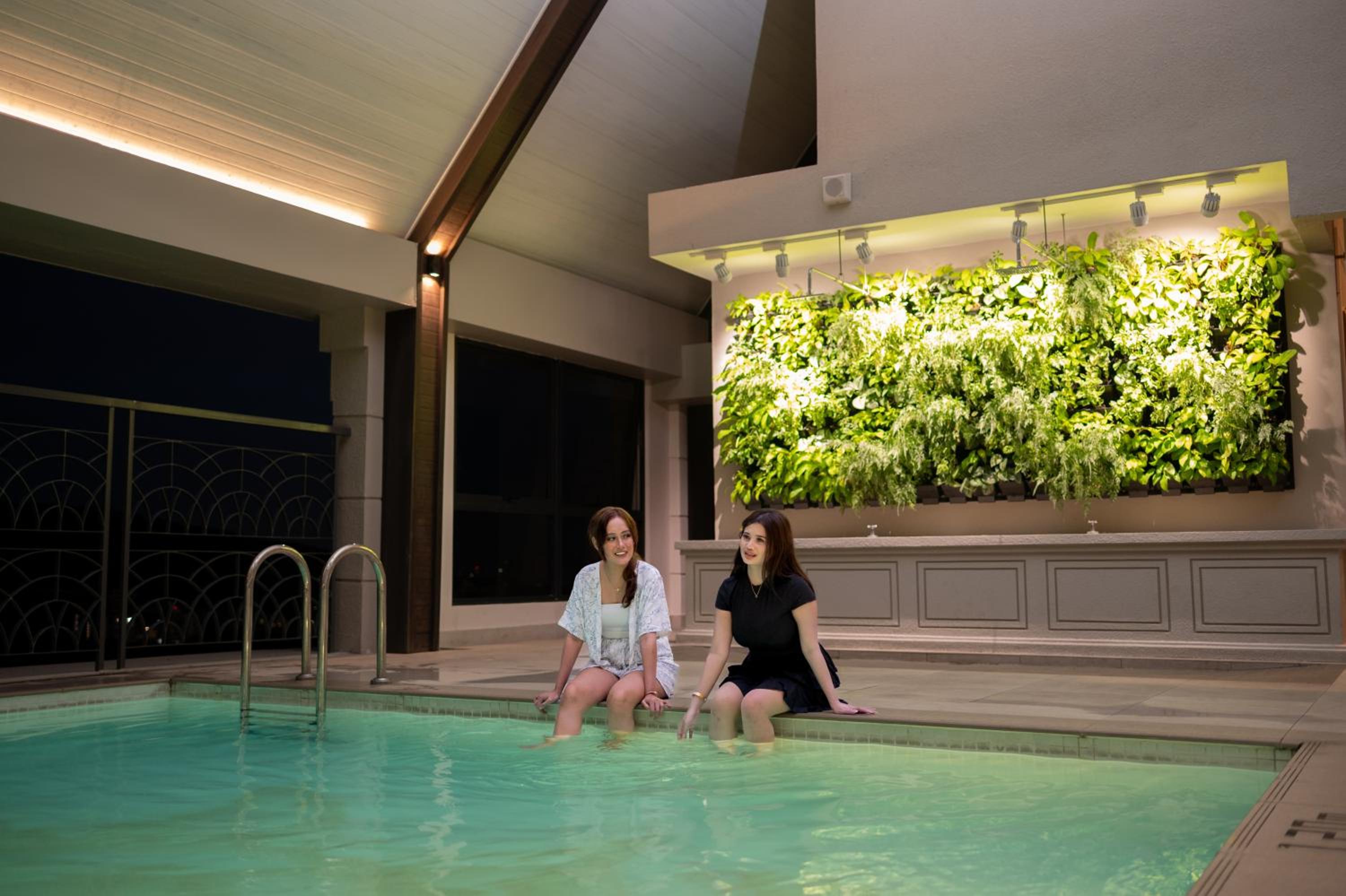 Paxtonz Suites,1Utama,IKEA Damansara,SEGi,Desa Park