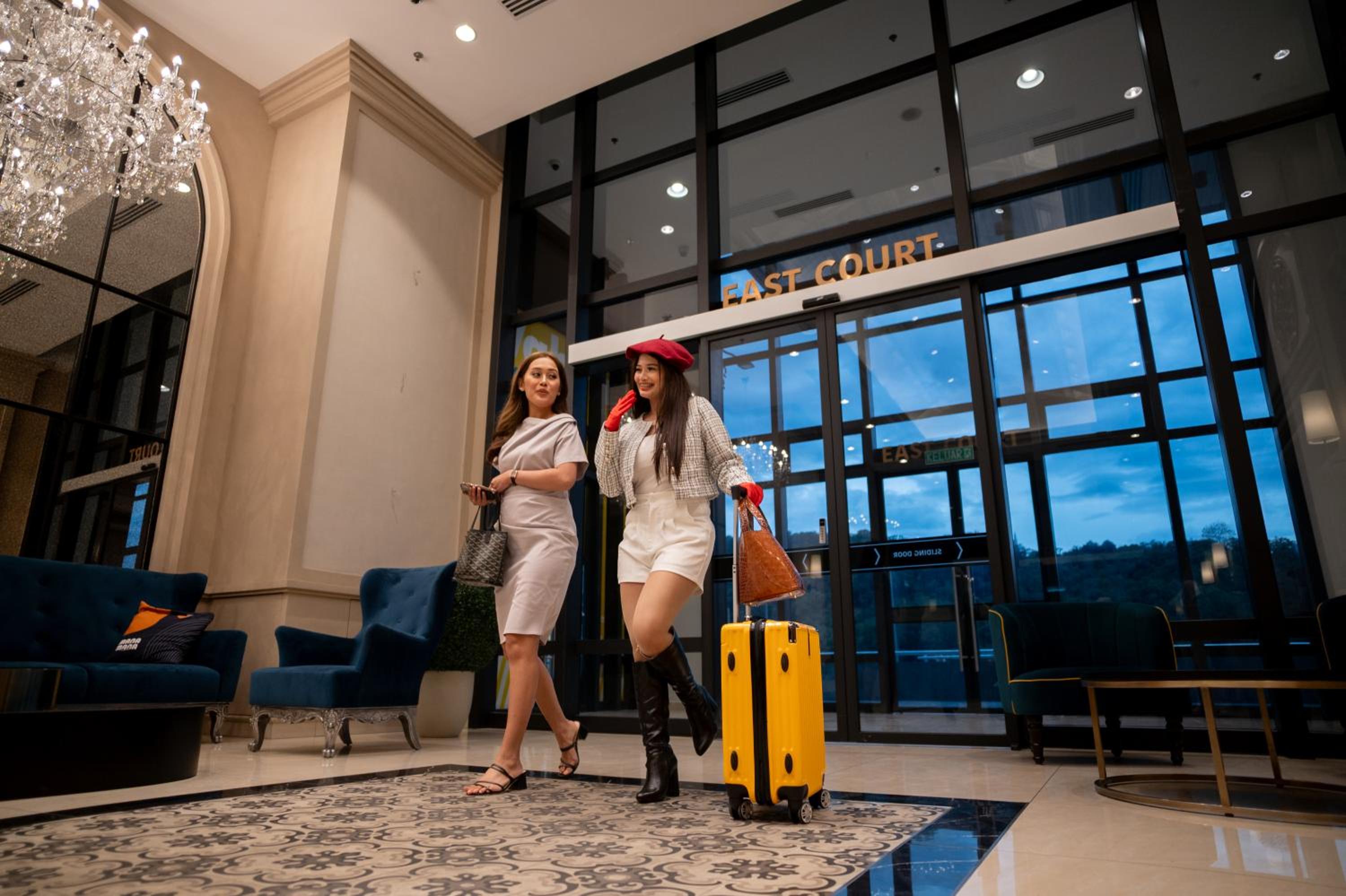Paxtonz Suites,1Utama,IKEA Damansara,SEGi,Desa Park