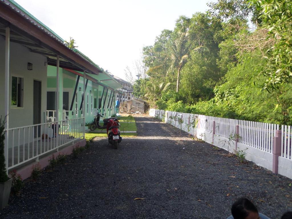 Lanta Triple Novel