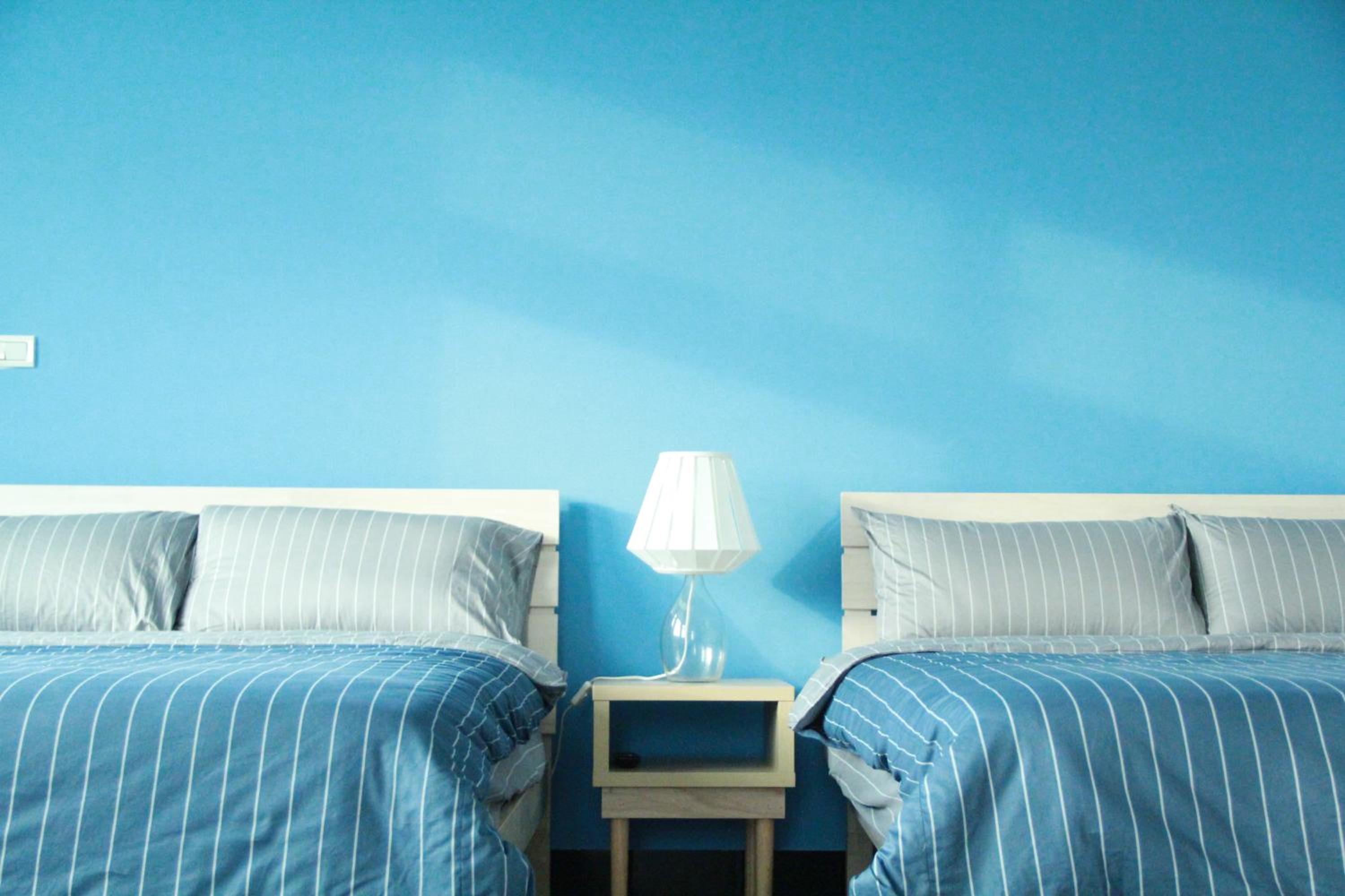 Little Weekend Inn