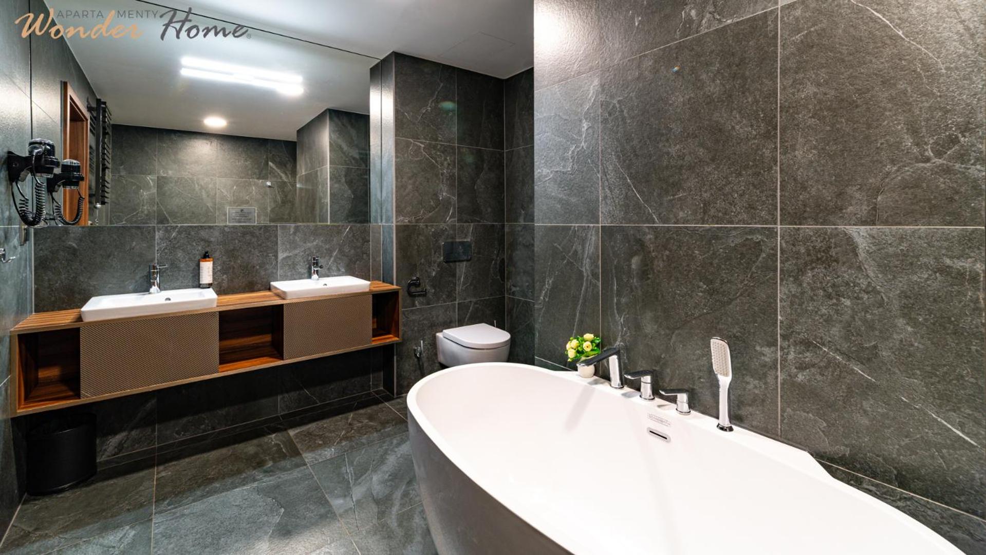 Wonder Hill - klimatyzowane apartamenty z bajkowym widokiem na góry i zalew