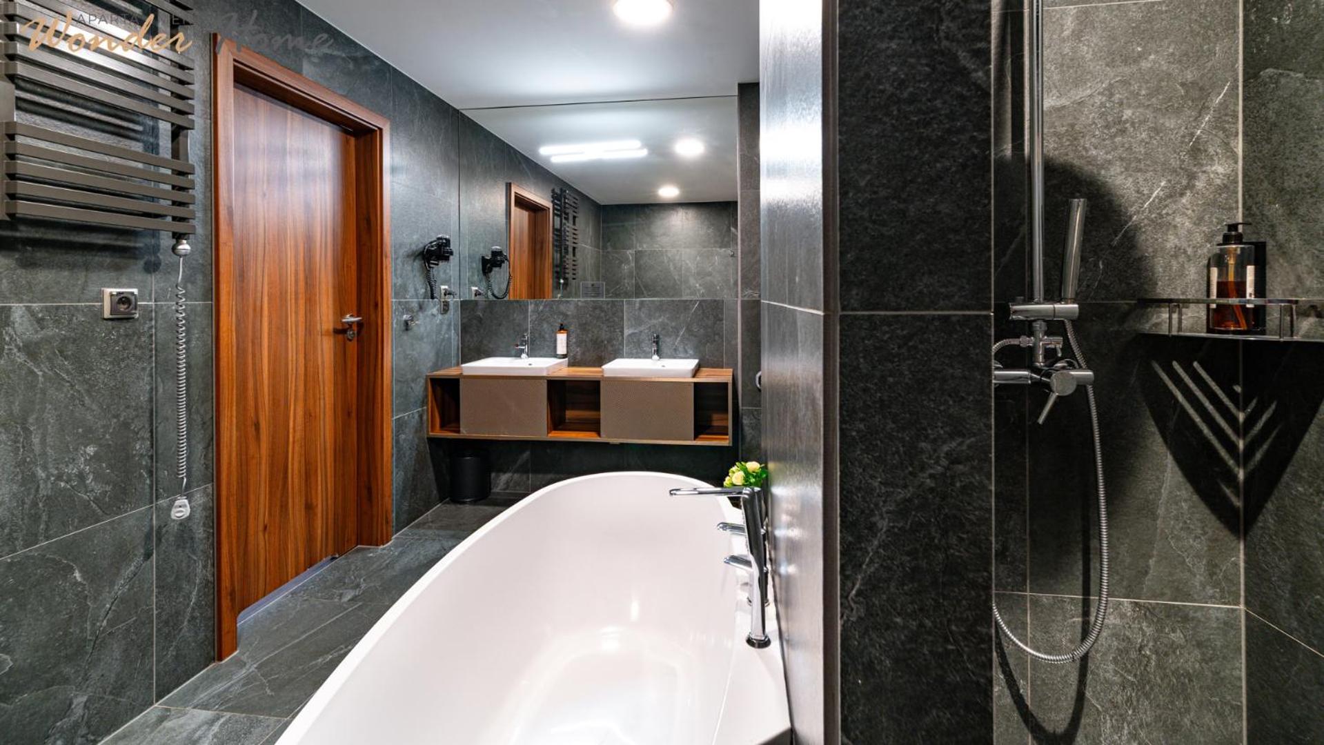 Wonder Hill - klimatyzowane apartamenty z bajkowym widokiem na góry i zalew