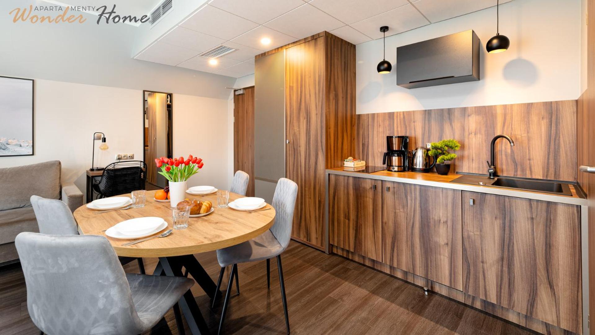 Wonder Hill - klimatyzowane apartamenty z bajkowym widokiem na góry i zalew