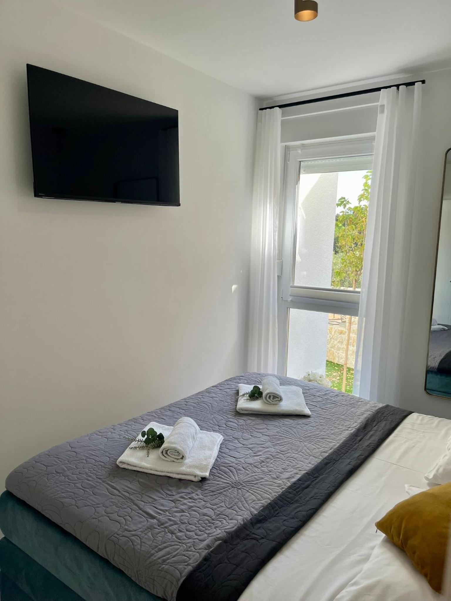 Salt & Stone - apartment with private pool