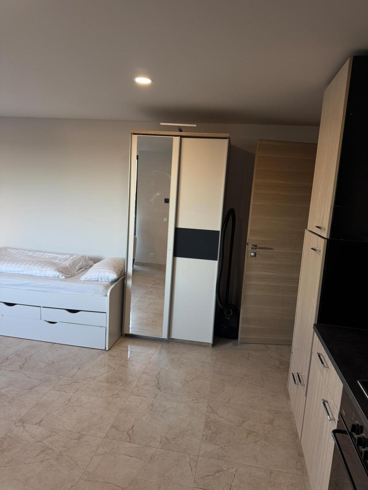 MA Apartment
