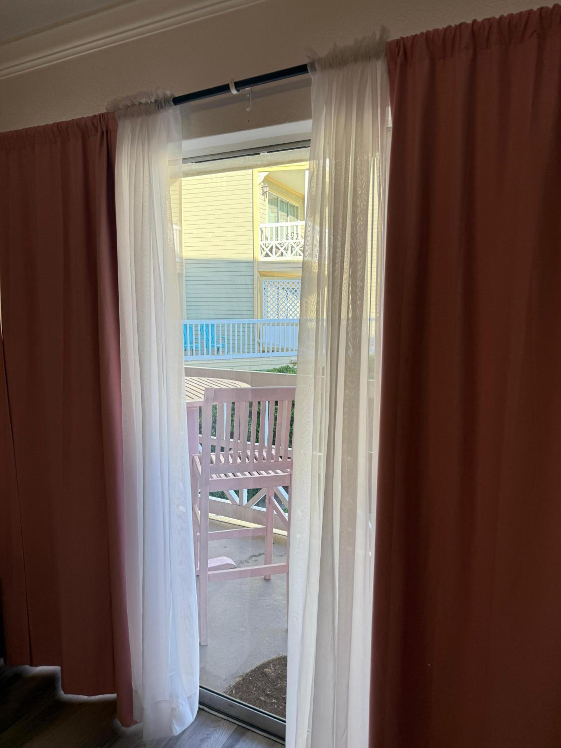 Ocean & Pool View - Hot Tubs - 2 Pools - Gym - Tennis ct - on seawall - Shoreline Stays 08