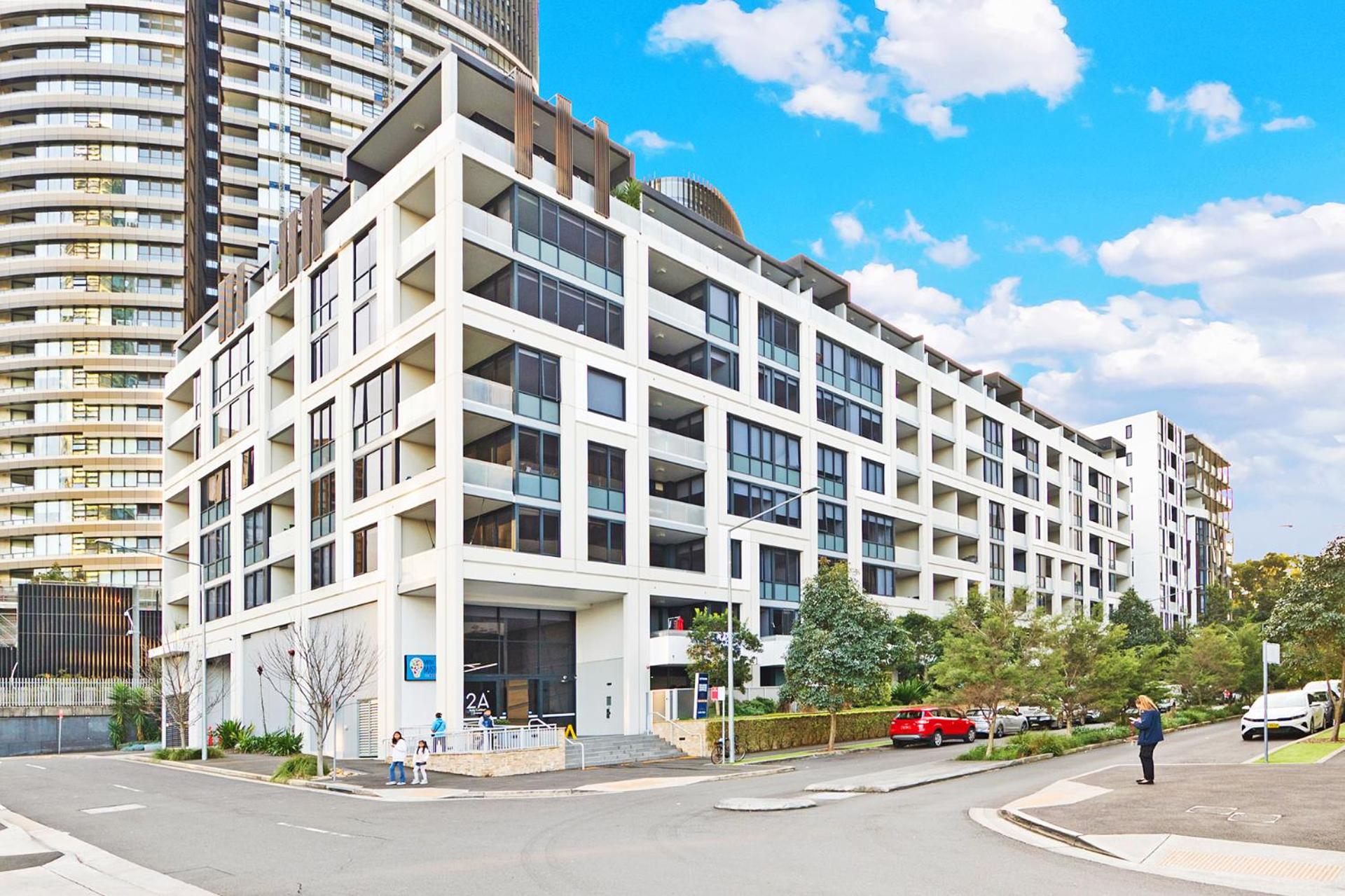 Olympic Park Oasis 2BR Pool Sauna Parking