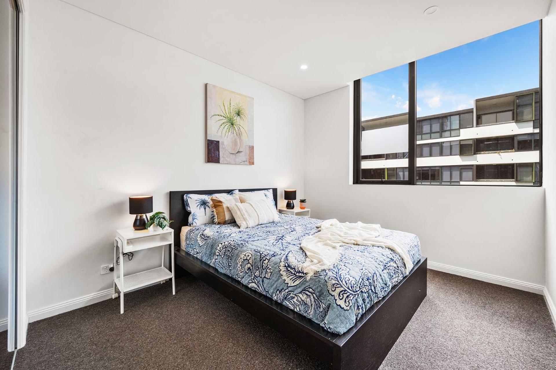 Olympic Park Oasis 2BR Pool Sauna Parking