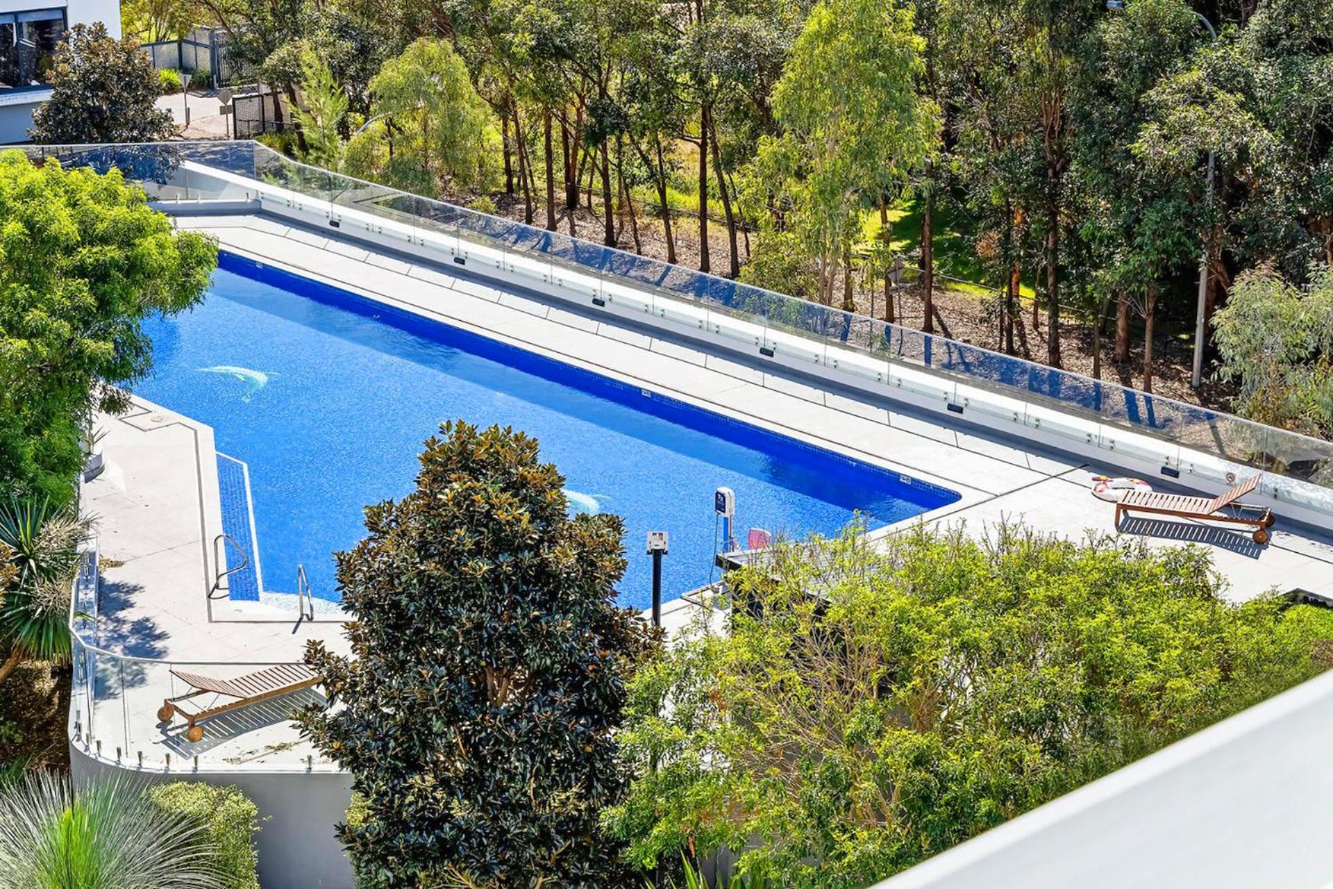 Olympic Park Oasis 2BR Pool Sauna Parking