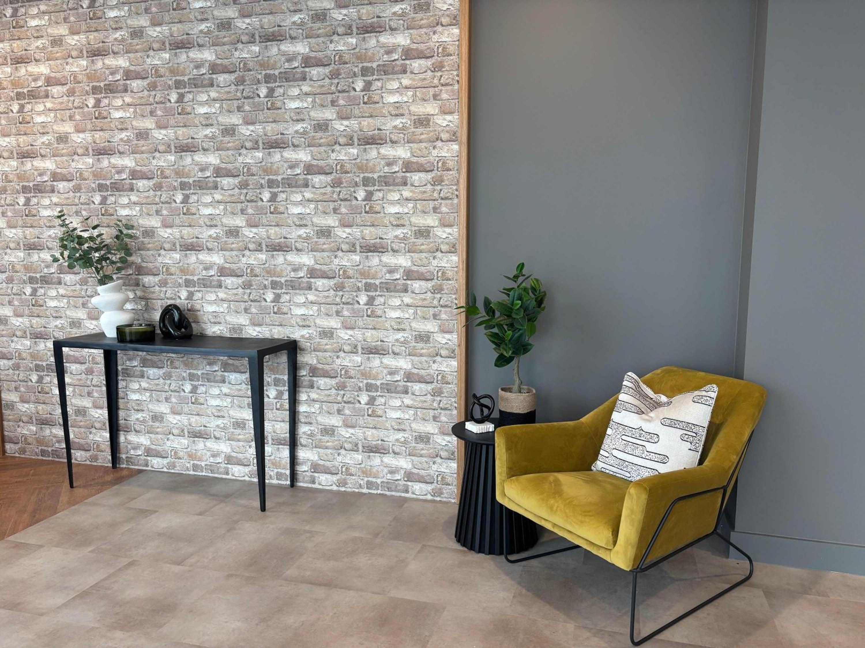 Contemporary 2-Bed Apartment near City Centre