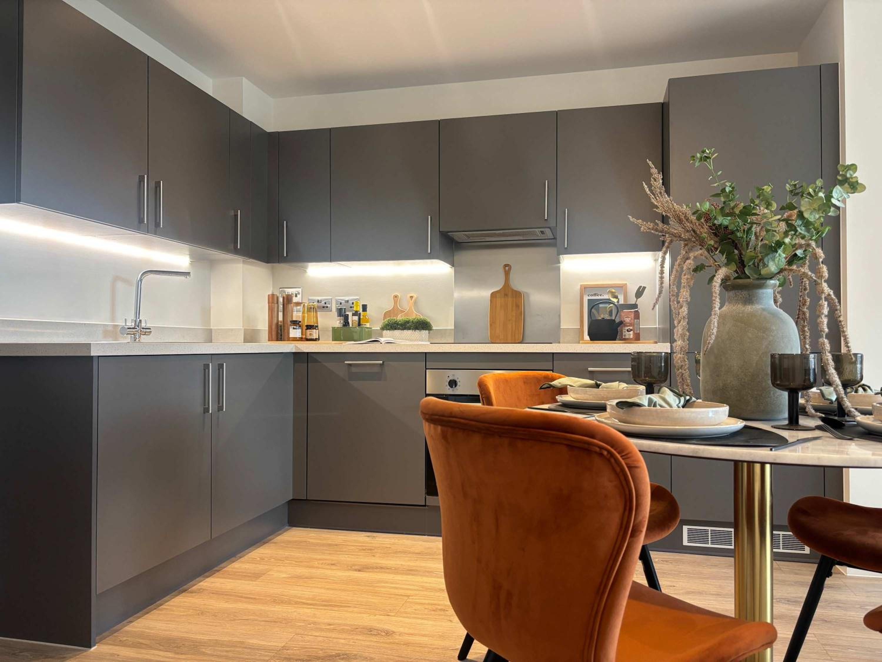 Contemporary 2-Bed Apartment near City Centre