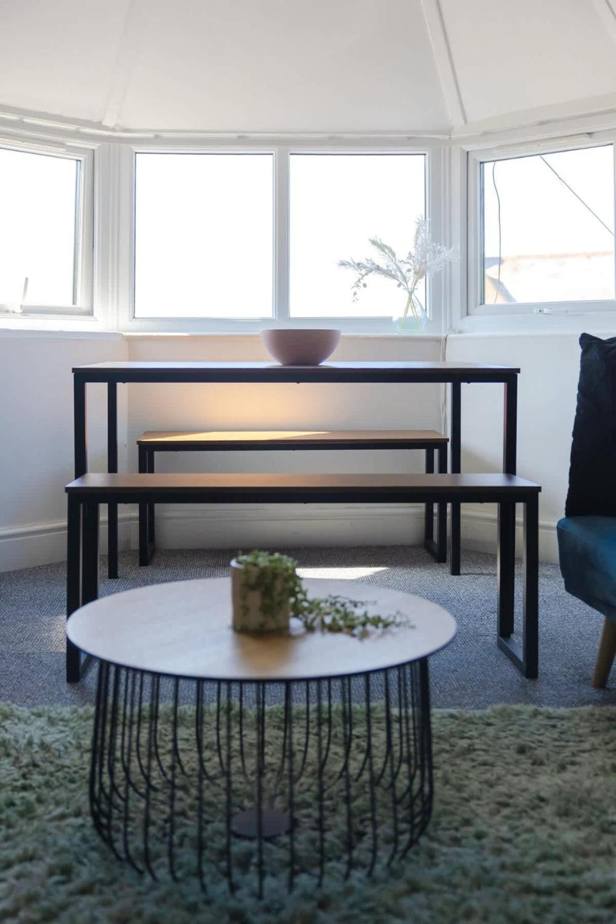 Joyful Management -Top Floor Apartment with home Feel Deco in M16