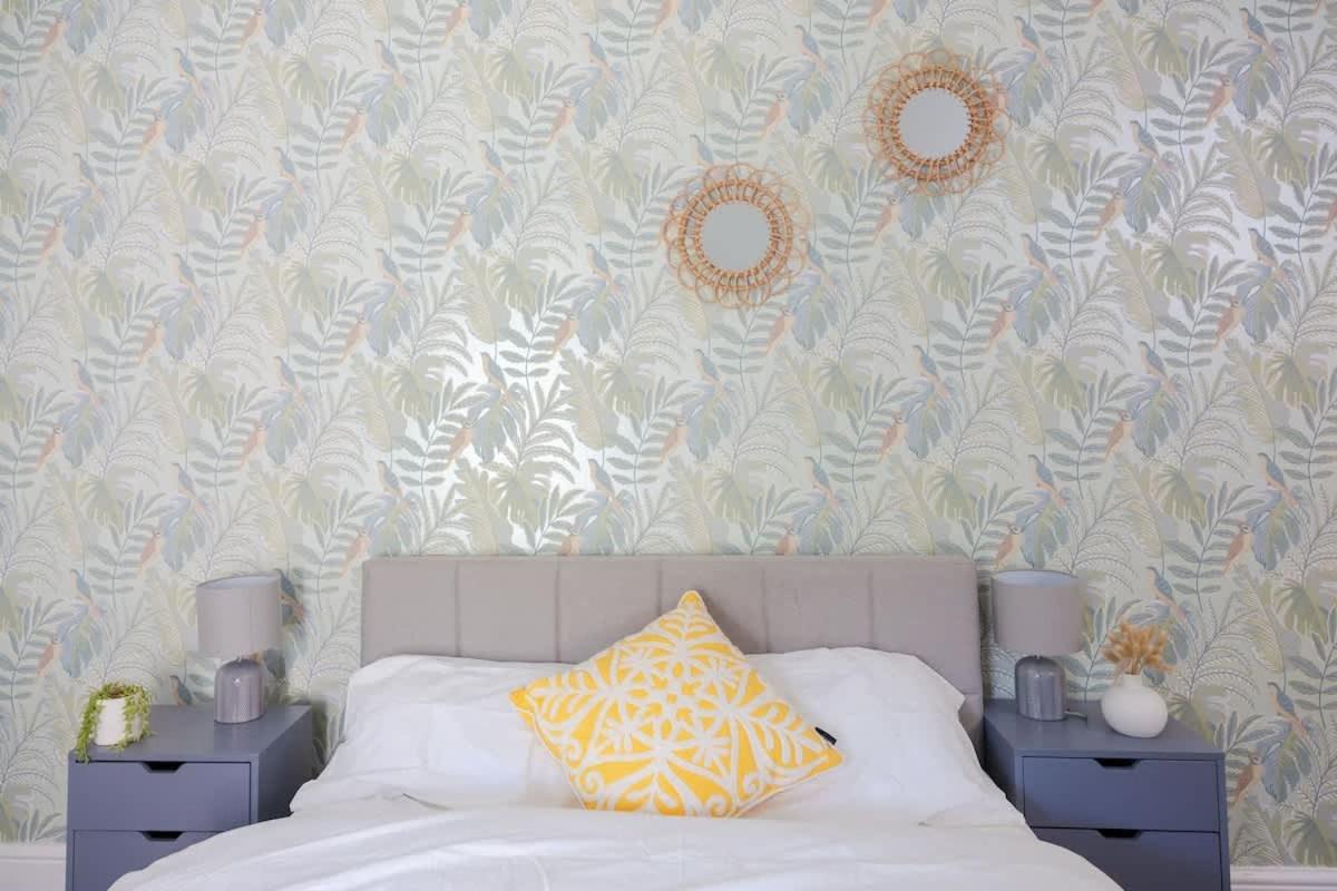 Joyful Management -Top Floor Apartment with home Feel Deco in M16