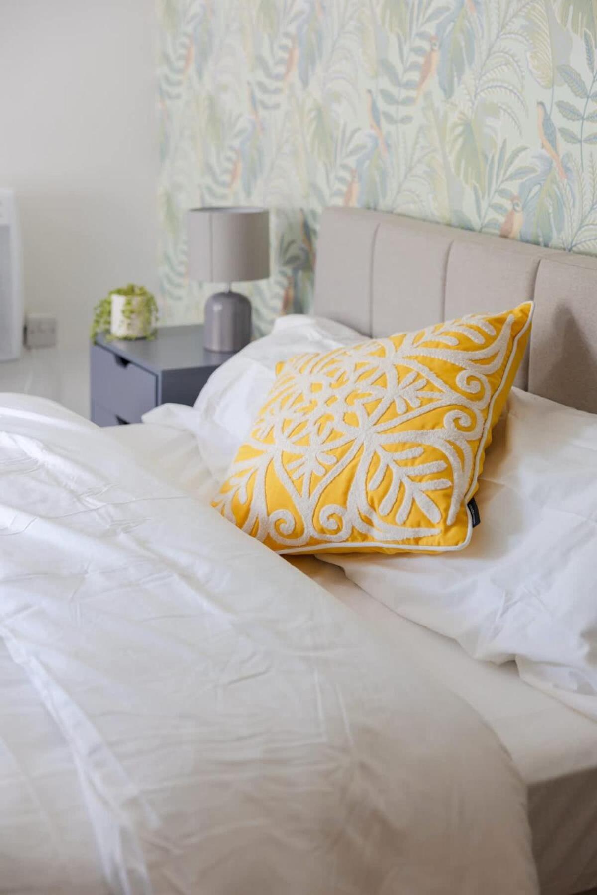Joyful Management -Top Floor Apartment with home Feel Deco in M16
