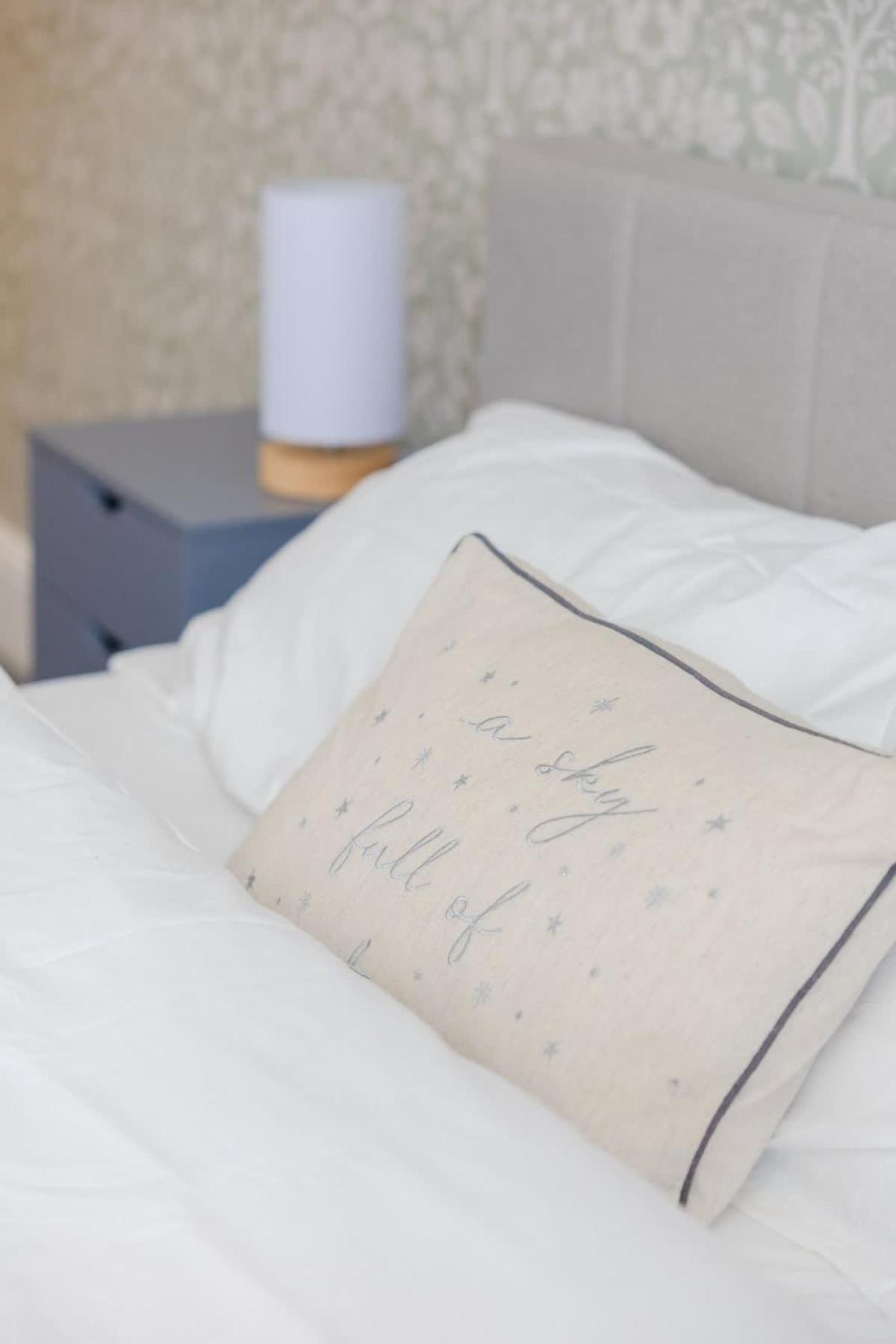 Joyful Management -Top Floor Apartment with home Feel Deco in M16