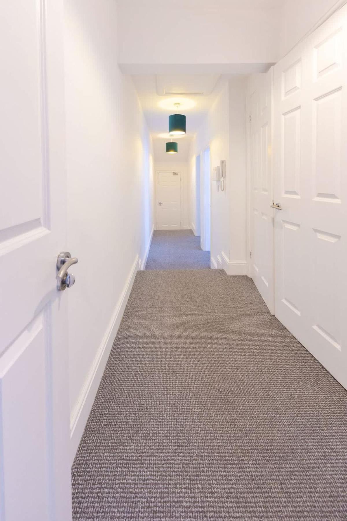 Joyful Management -Top Floor Apartment with home Feel Deco in M16