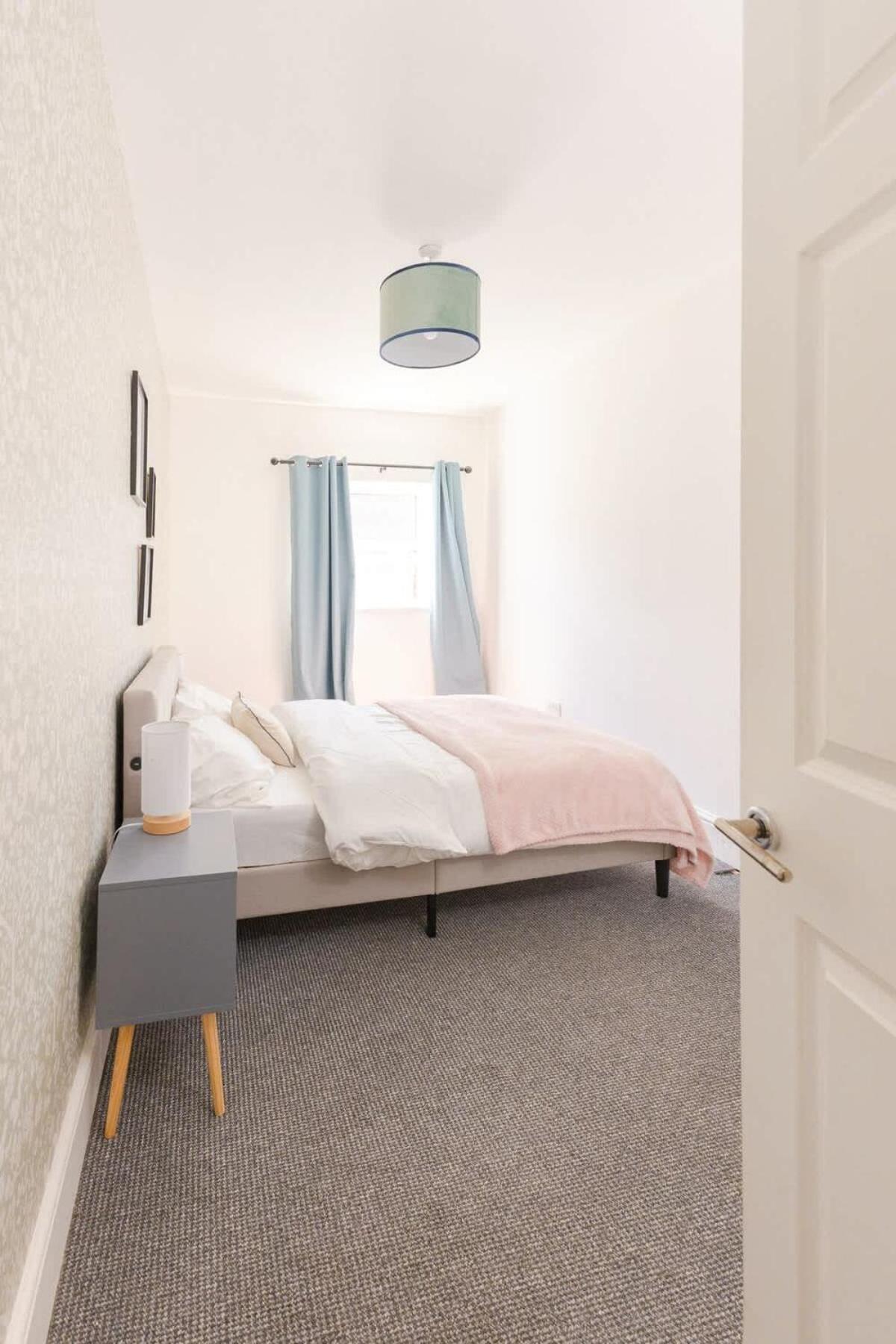 Joyful Management -Top Floor Apartment with home Feel Deco in M16