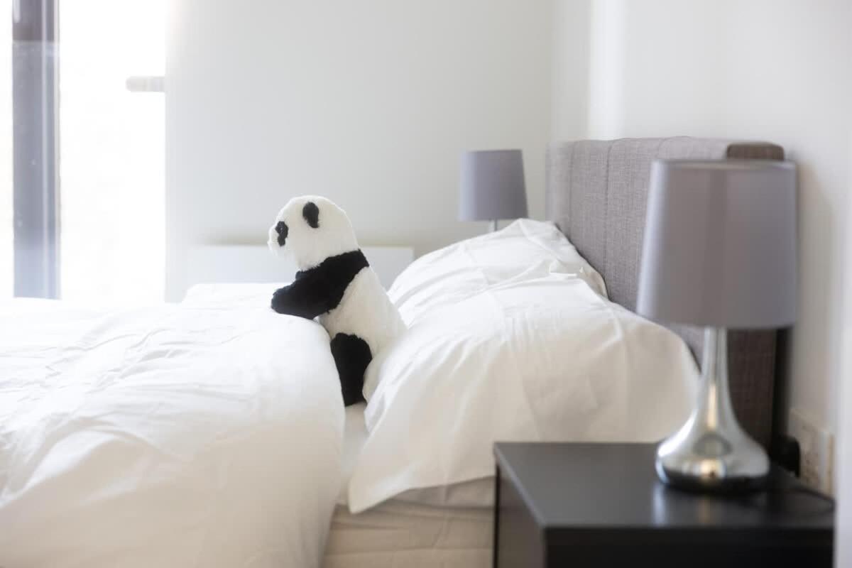 Park View 3 Bed Ensuite Apartment only 5 min walk to Arndale