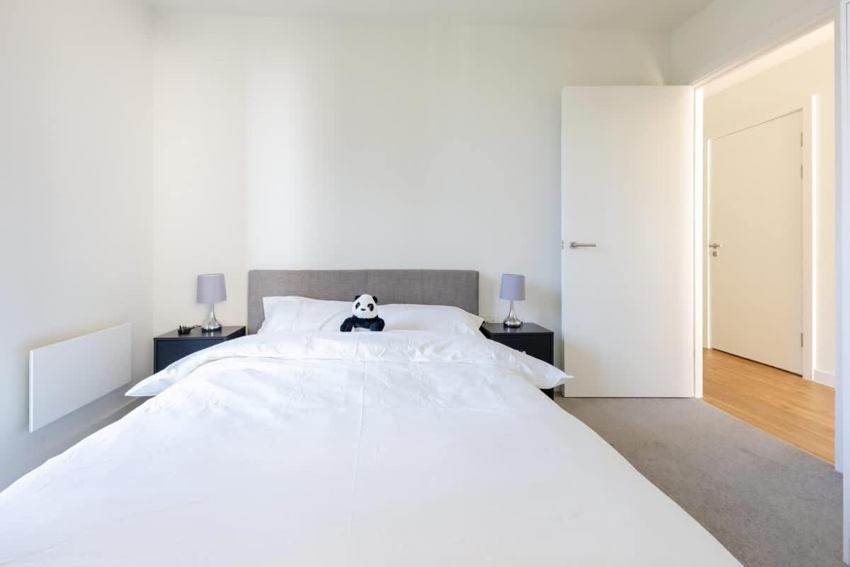 Park View 3 Bed Ensuite Apartment only 5 min walk to Arndale