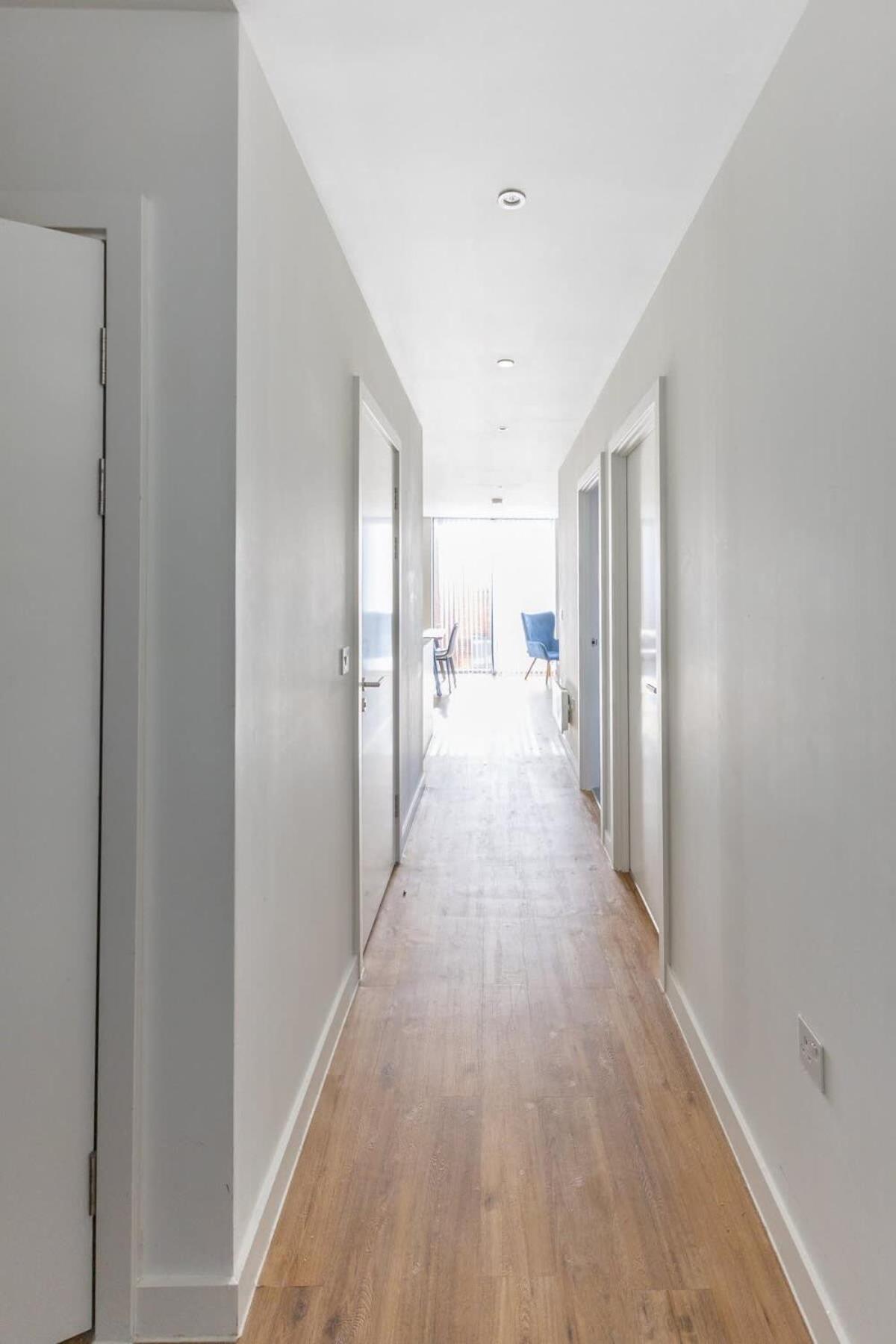 Park View 3 Bed Ensuite Apartment only 5 min walk to Arndale