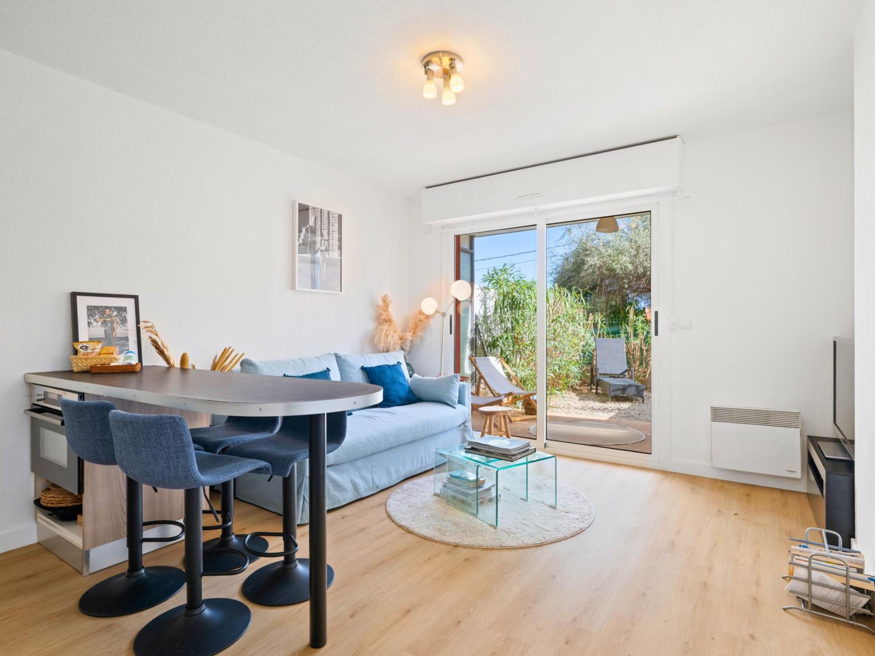 Le Cocon - 5 min to Monaco - Ideal couple or business - Free private parking - Near events - Terrace and balcony - Premium services