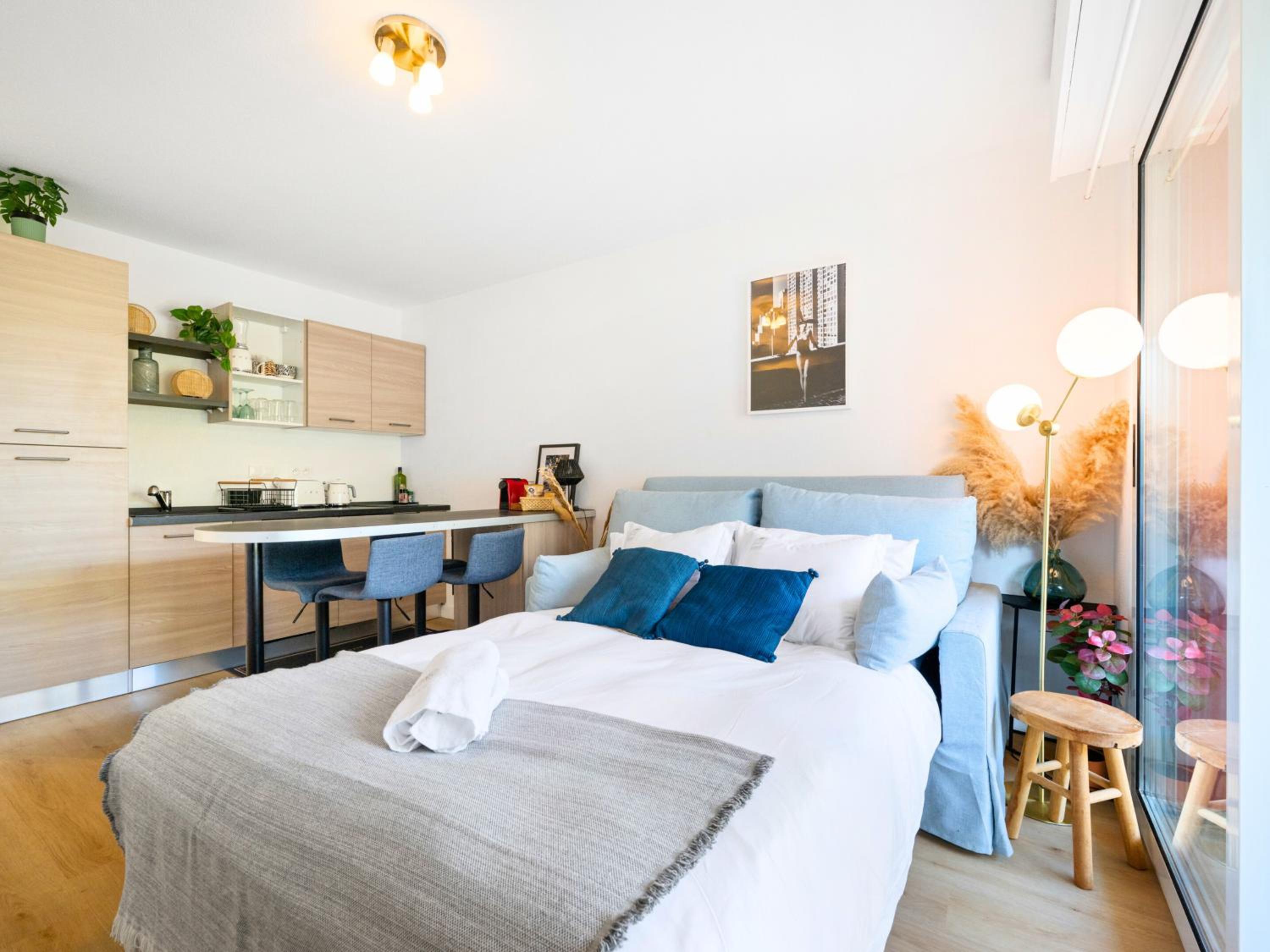 Le Cocon - 5 min to Monaco - Ideal couple or business - Free private parking - Near events - Terrace and balcony - Premium services