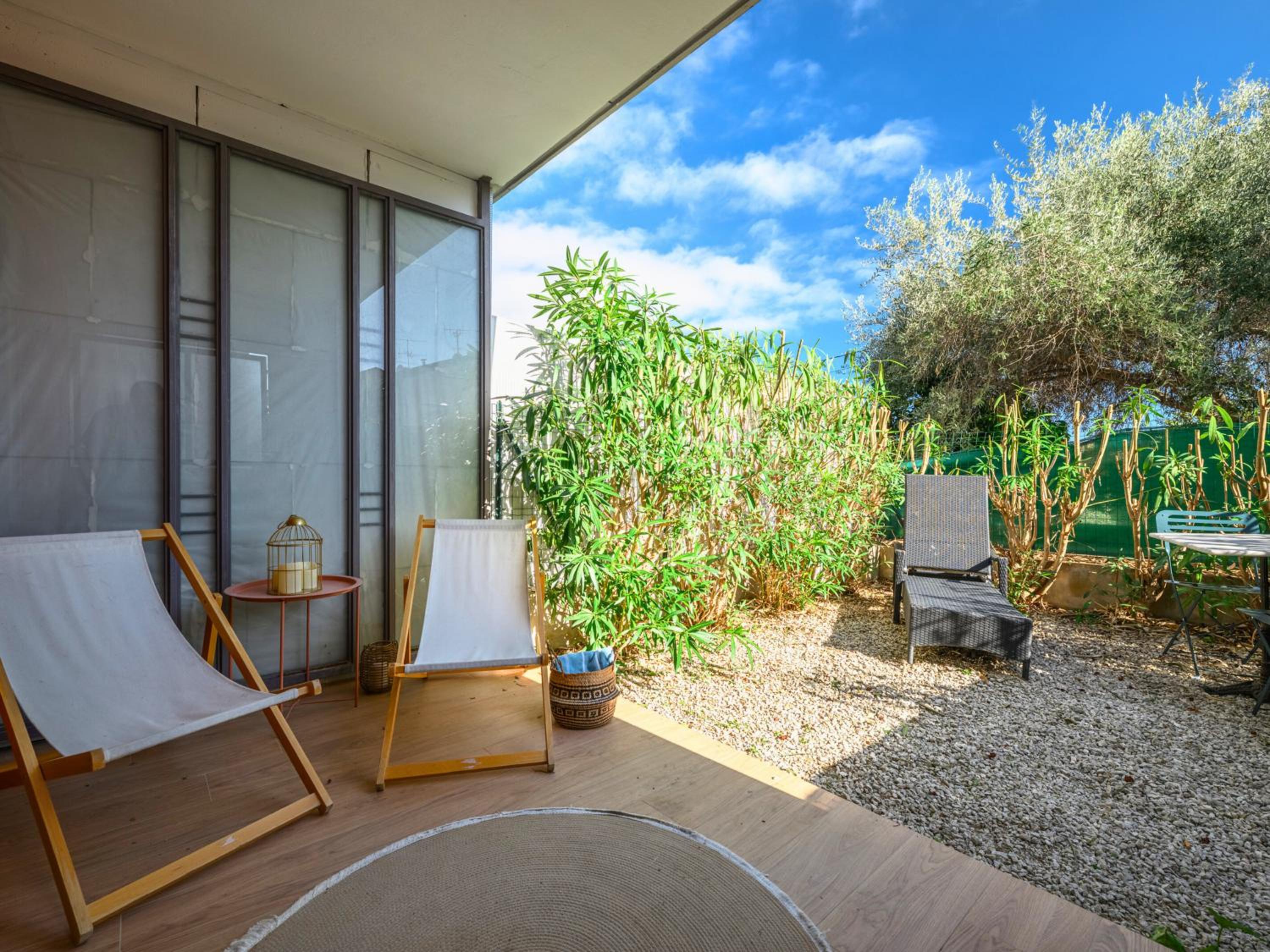 Le Cocon - 5 min to Monaco - Ideal couple or business - Free private parking - Near events - Terrace and balcony - Premium services