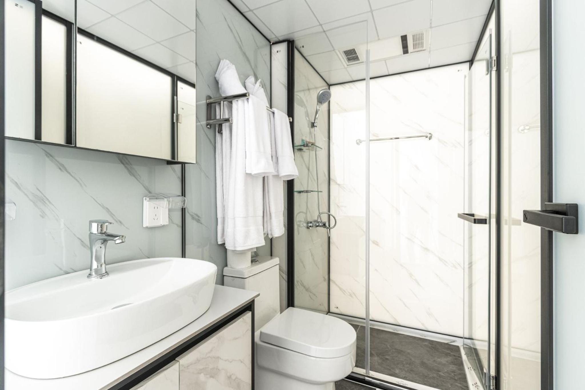 Bubble Glamping, Family 2 beds, we have a 12 units like this