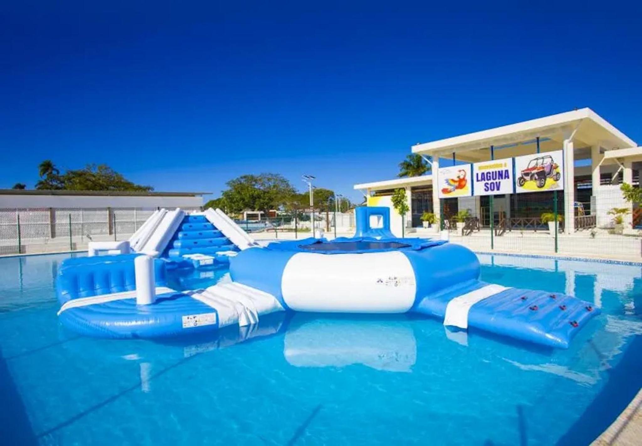 Bubble Glamping, Family 2 beds, we have a 12 units like this