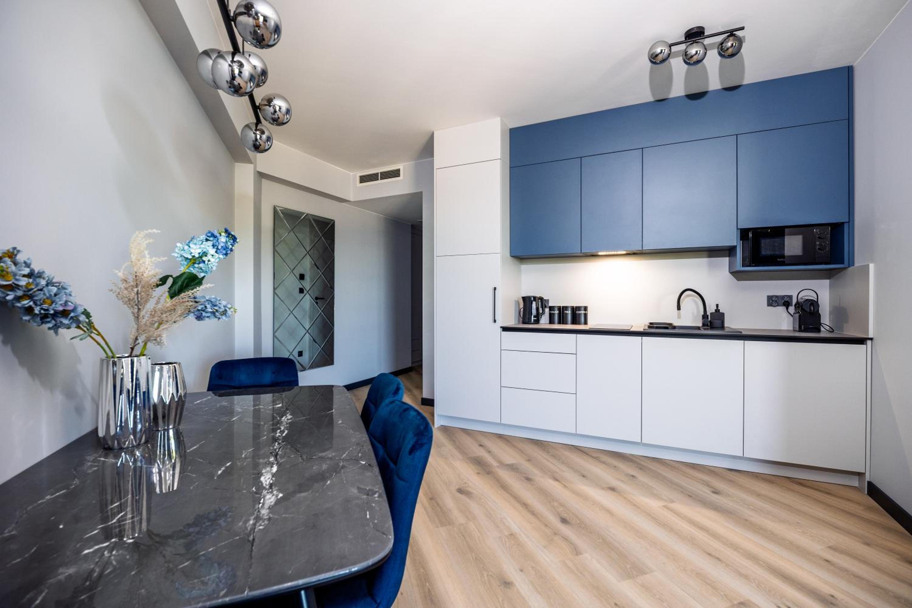 K52 Apartments