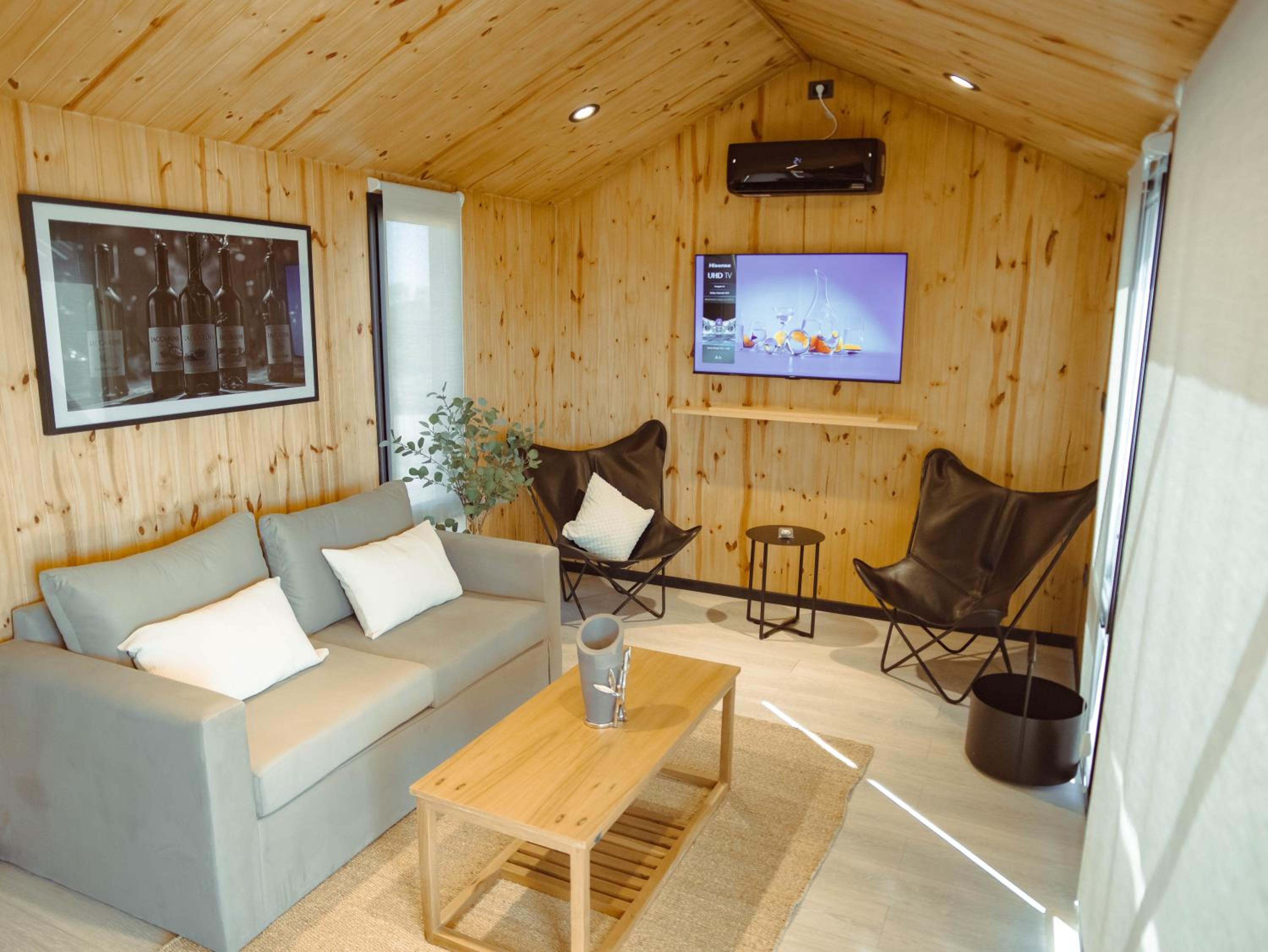 Bodega Iaccarini Wine Lodge by BT Homes