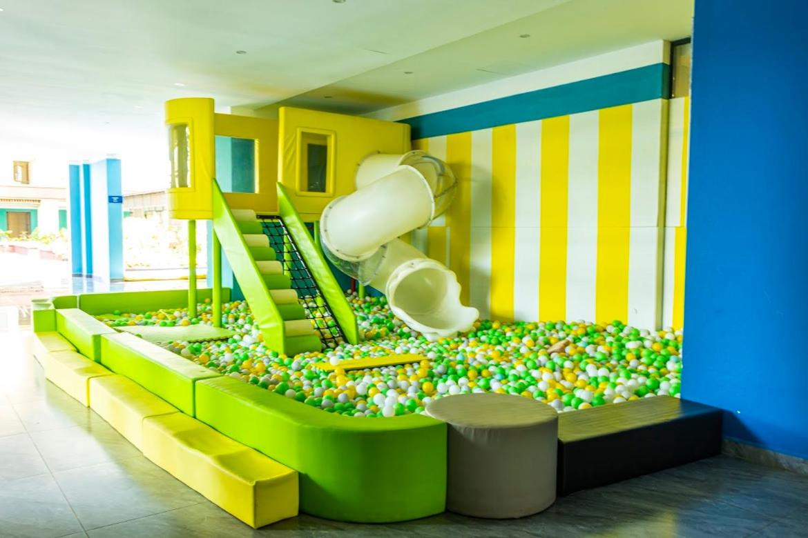 Alba Apartment in Nairobi with Pool, Gym and Minimart