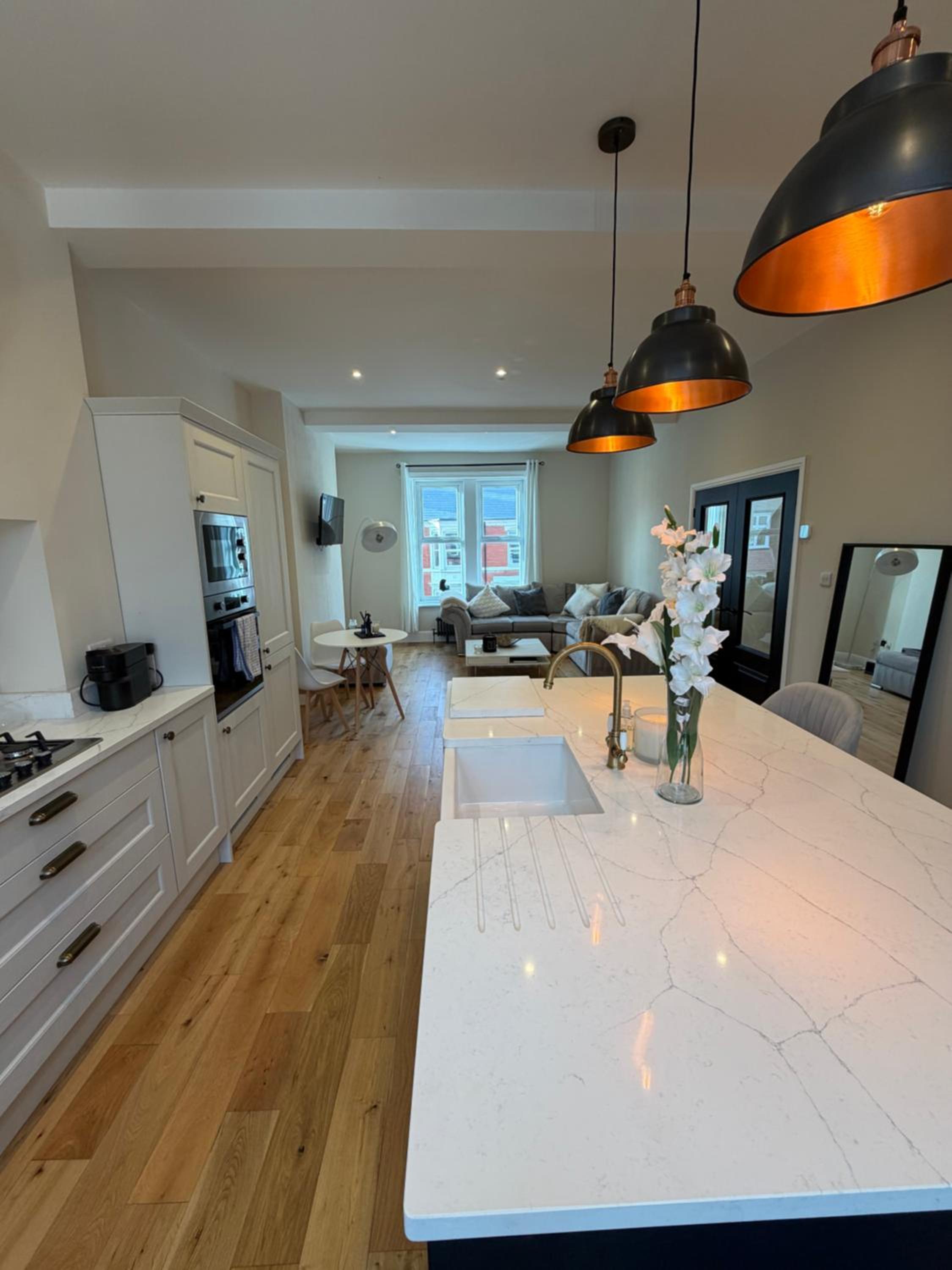 Modern 2 Bed 2 Bath Apartment in Prime Jesmond Location