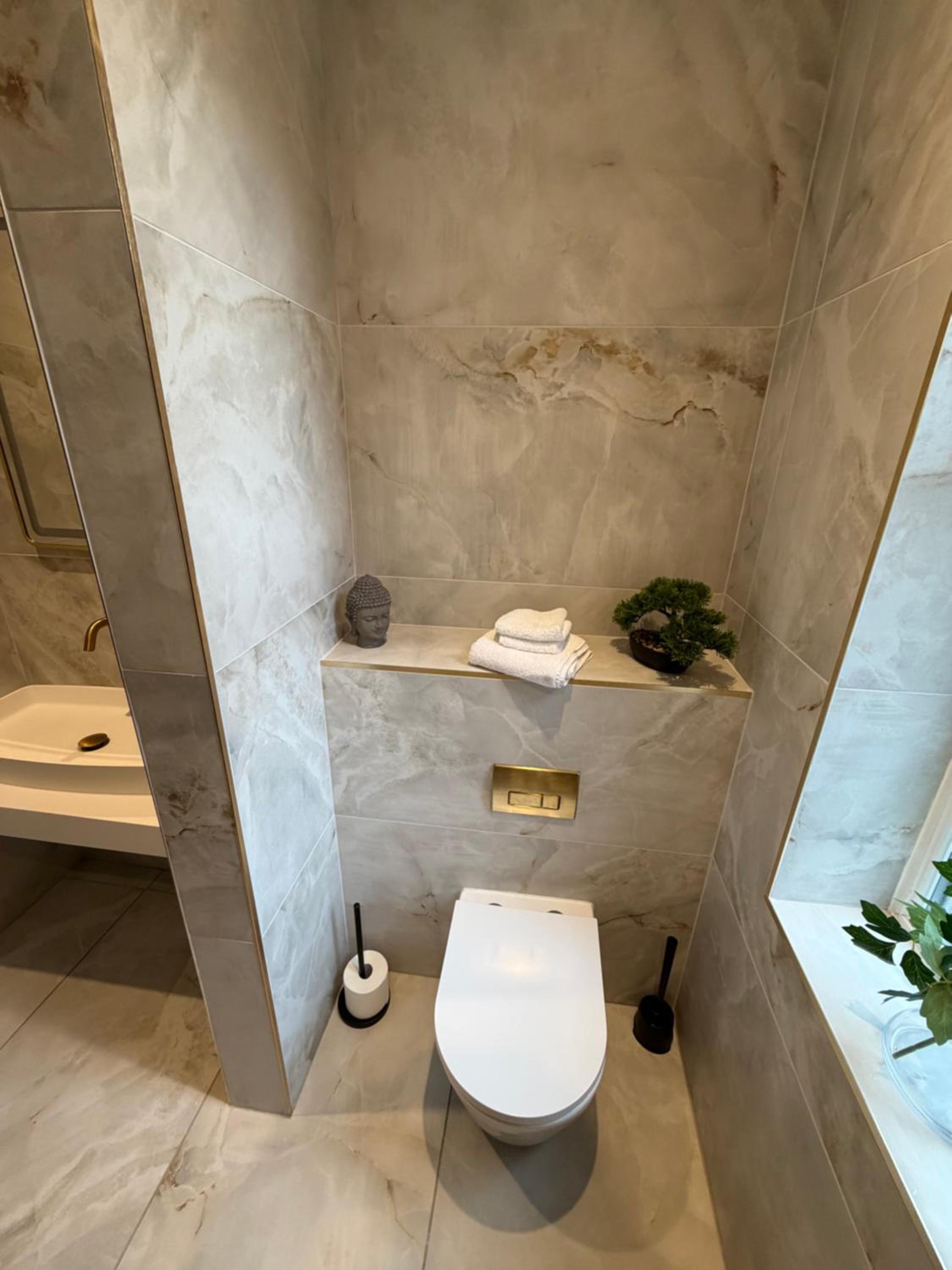 Modern 2 Bed 2 Bath Apartment in Prime Jesmond Location