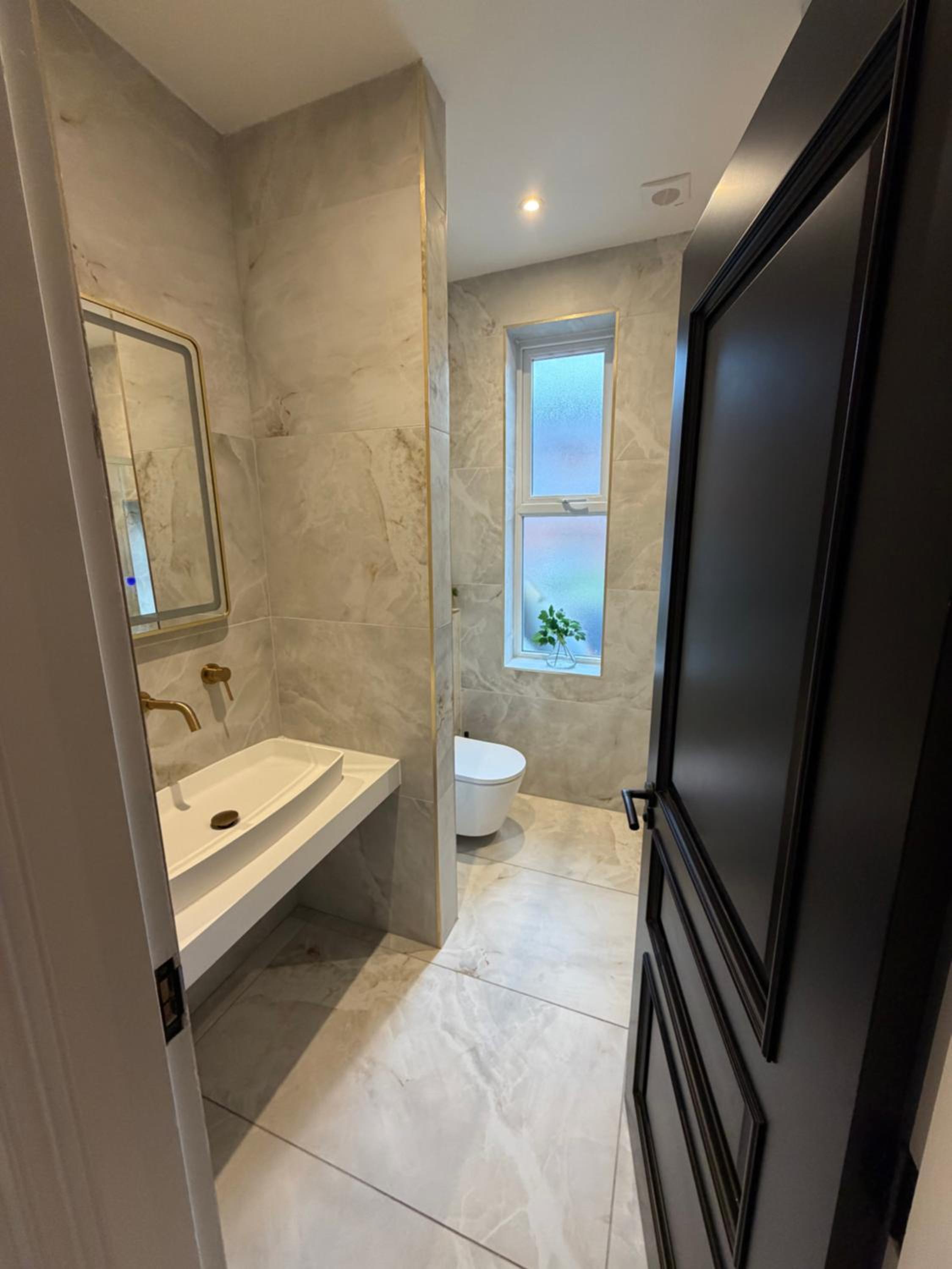 Modern 2 Bed 2 Bath Apartment in Prime Jesmond Location