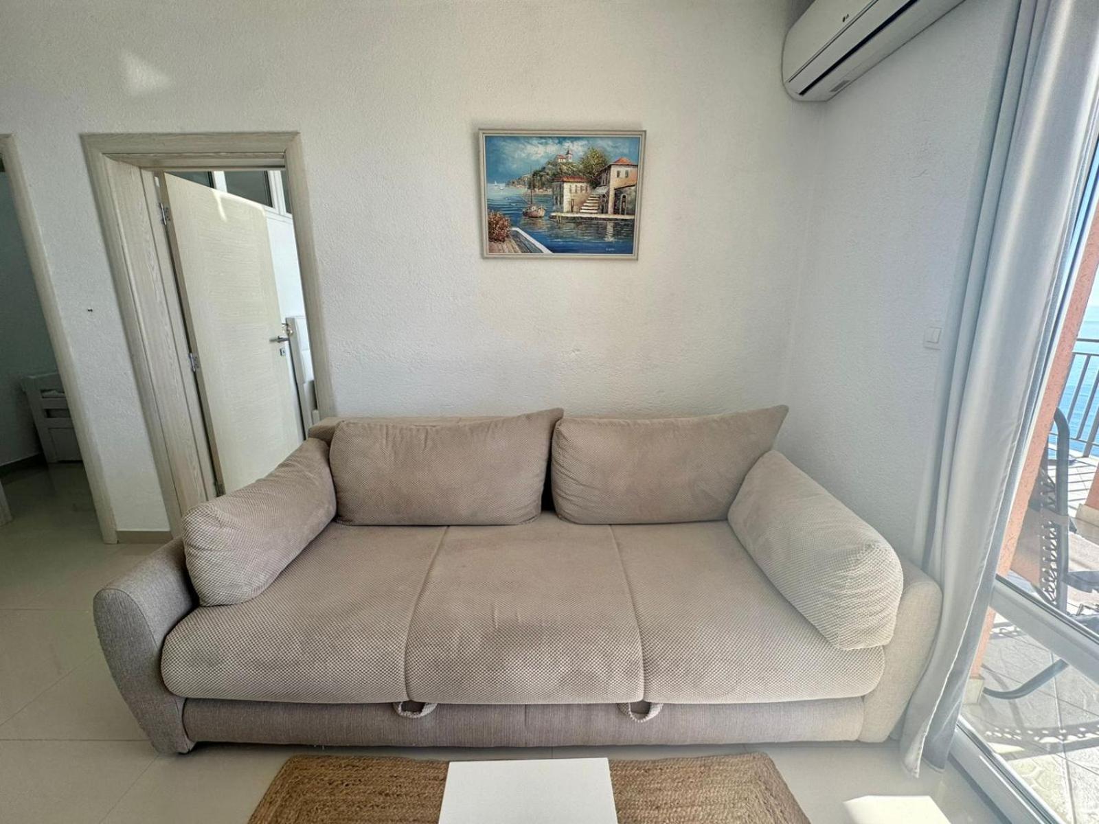 Calma Vista Apartments