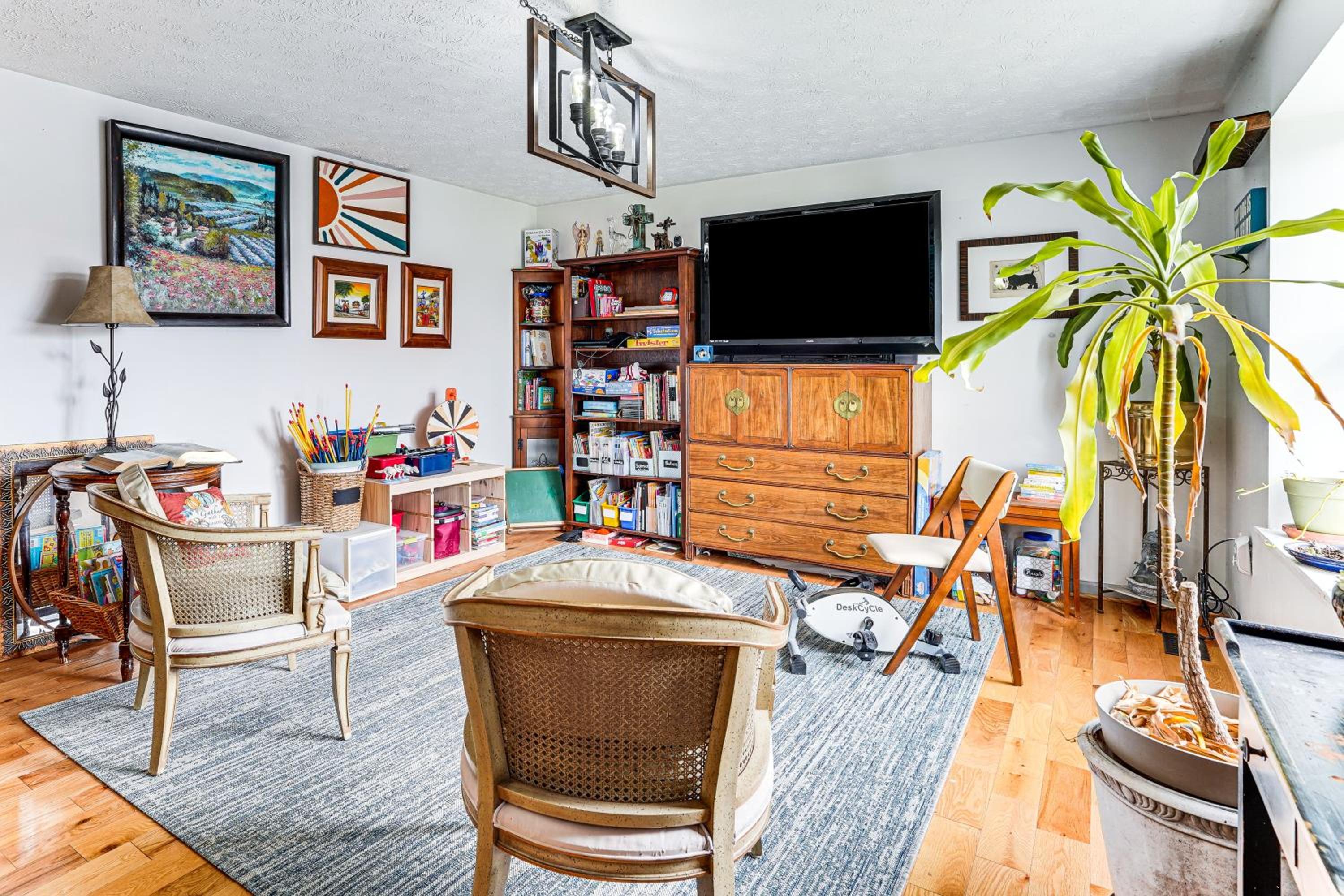 Near Trails, Parks and Orchards Germantown Retreat
