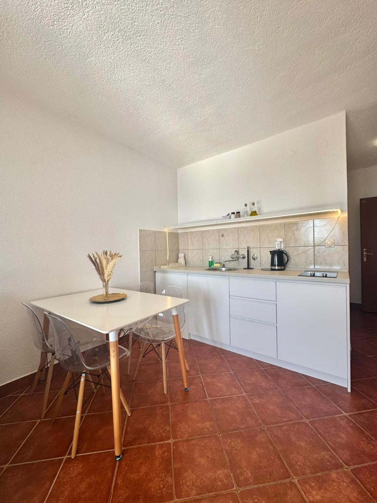 Calma Vista Apartments