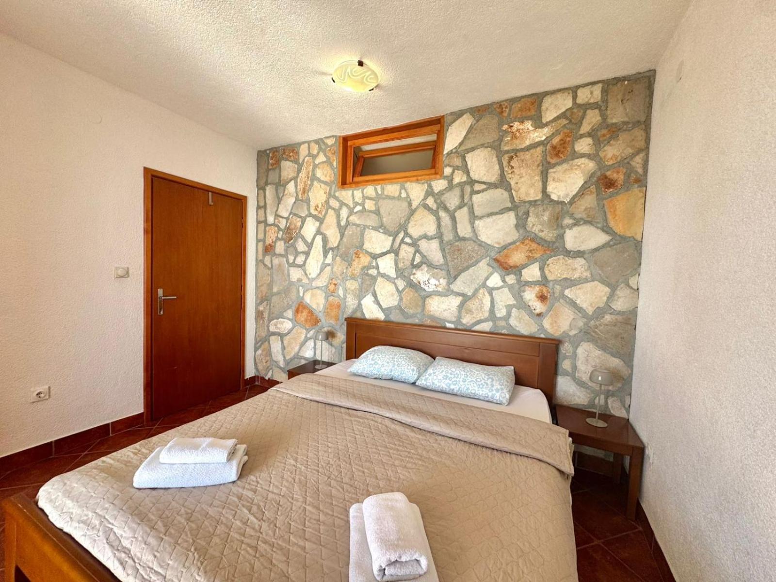 Calma Vista Apartments